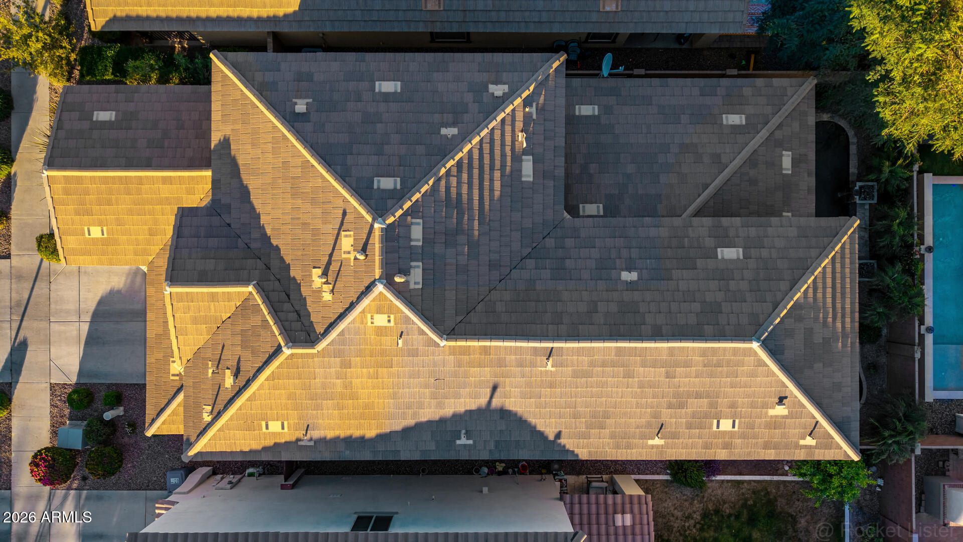 10529 E DURANT Drive