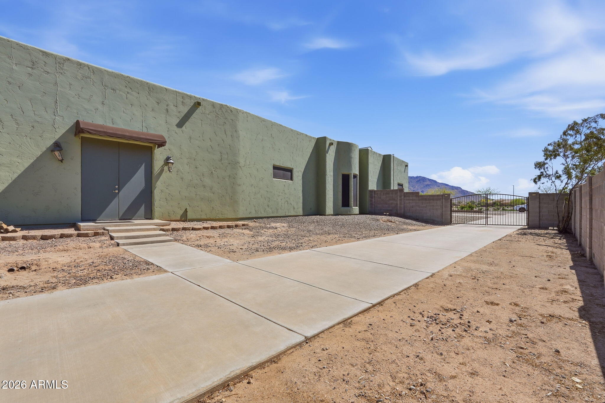 2948 E WATFORD Court