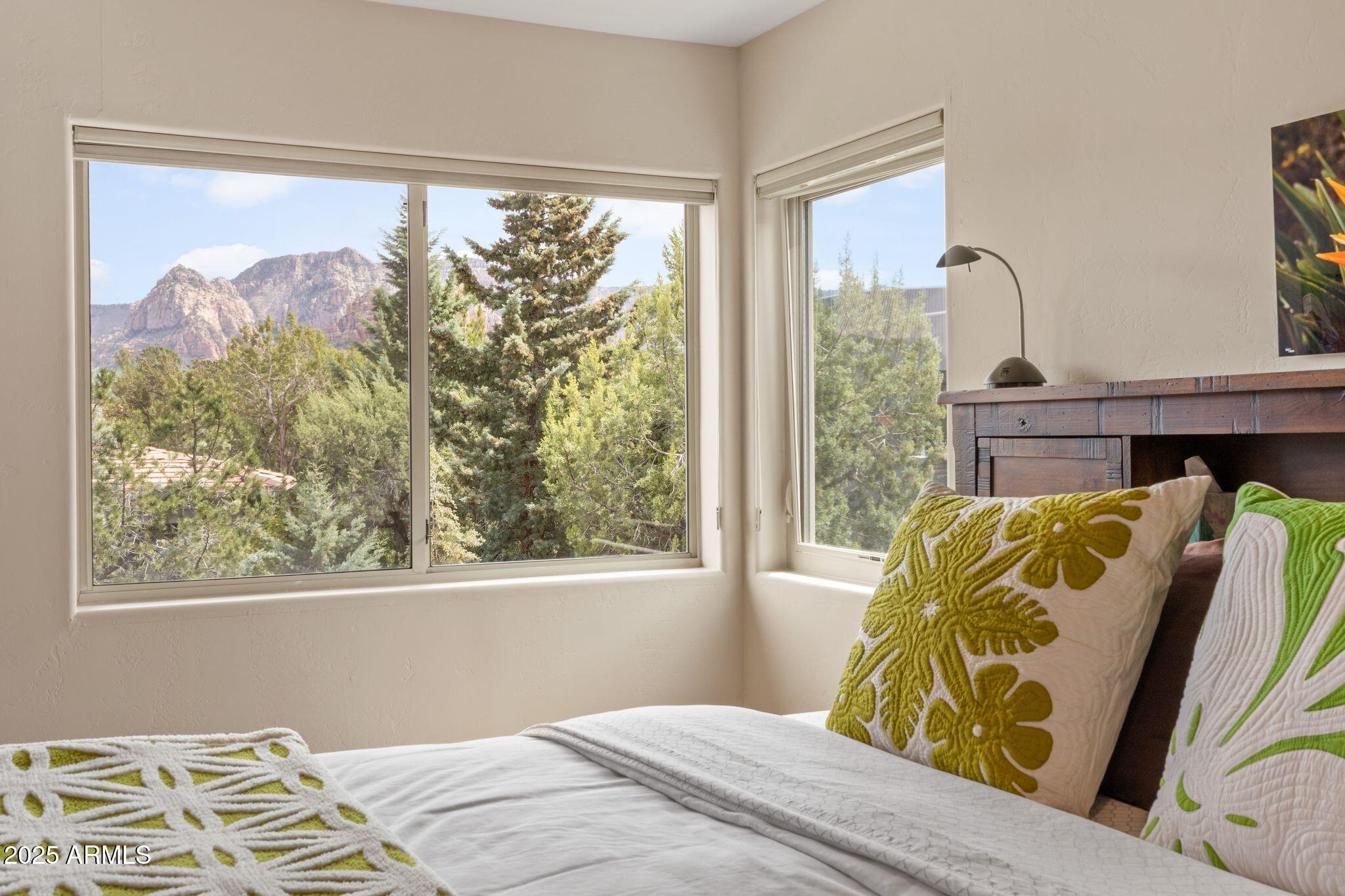 190 ROLLING HILLS Road