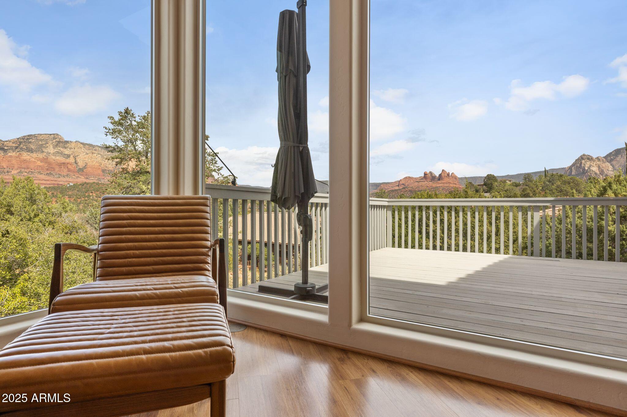 190 ROLLING HILLS Road