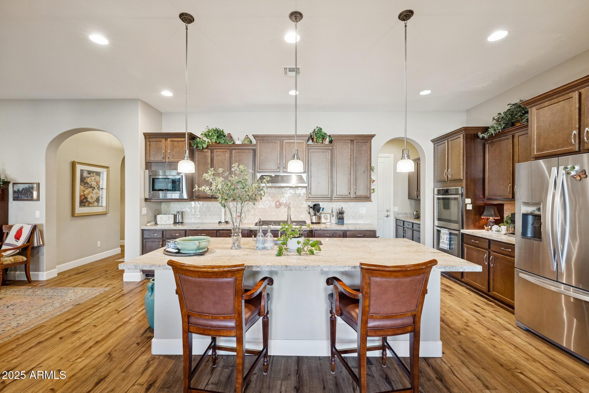 3962 E REDWOOD Place