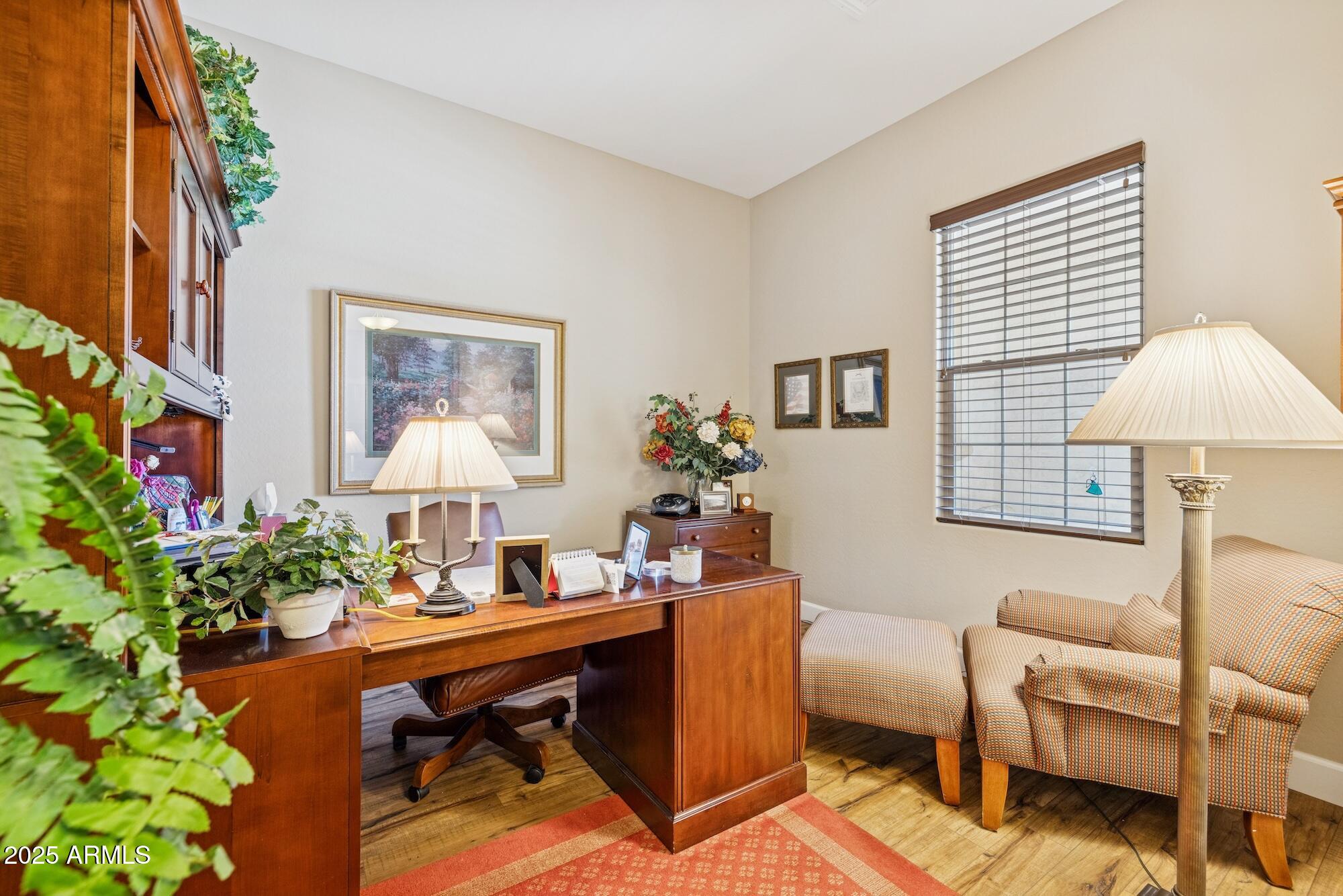 3962 E REDWOOD Place