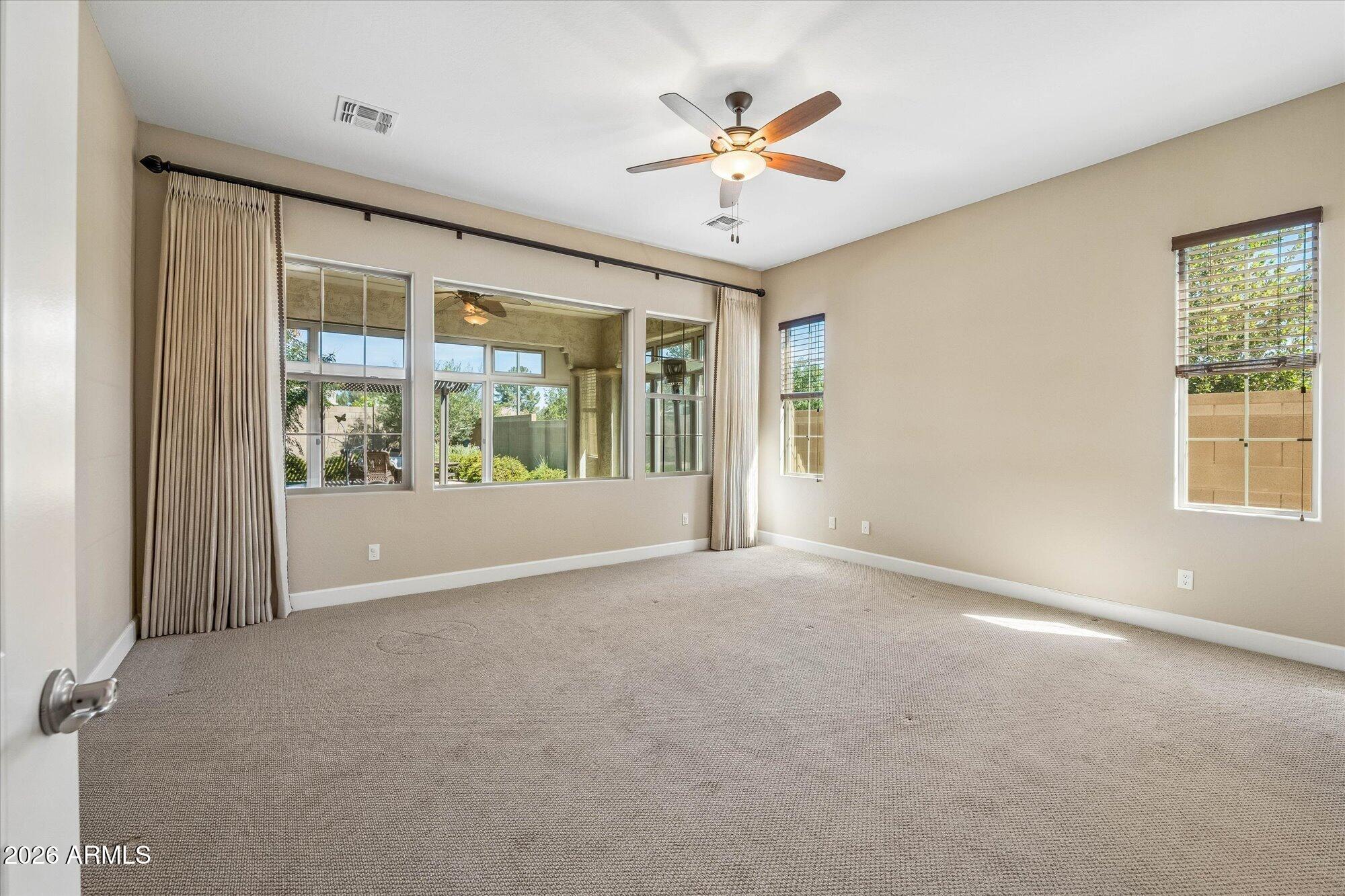 3962 E REDWOOD Place