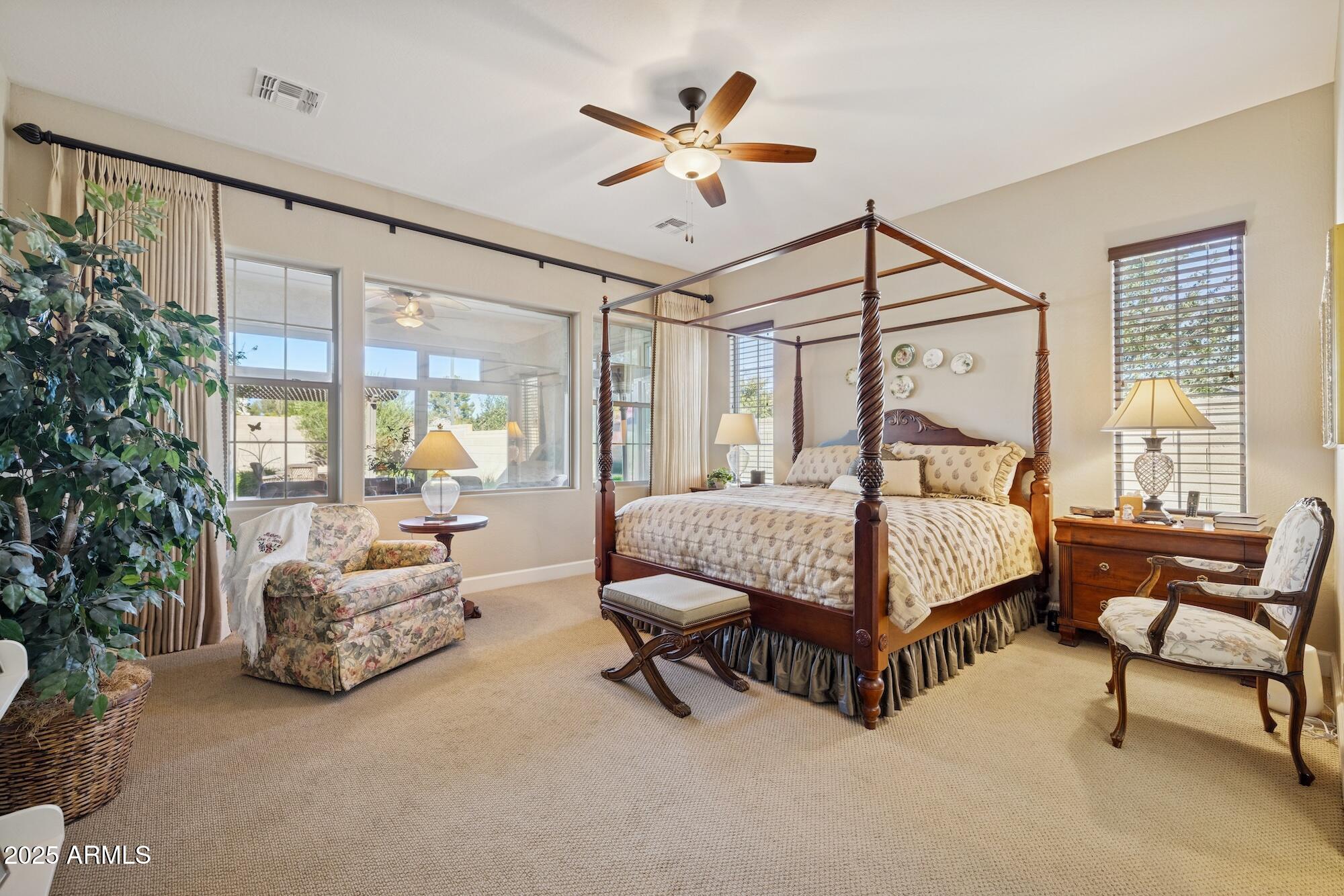 3962 E REDWOOD Place