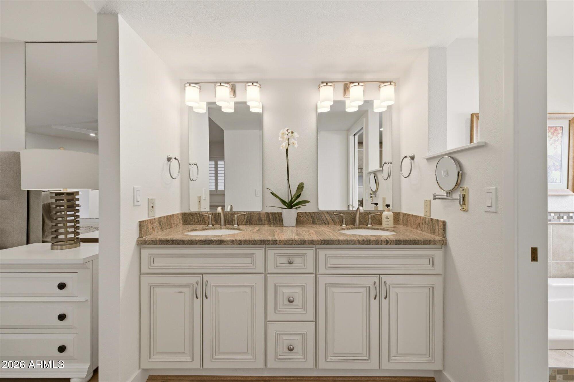 8167 E DEL CAVERNA Drive