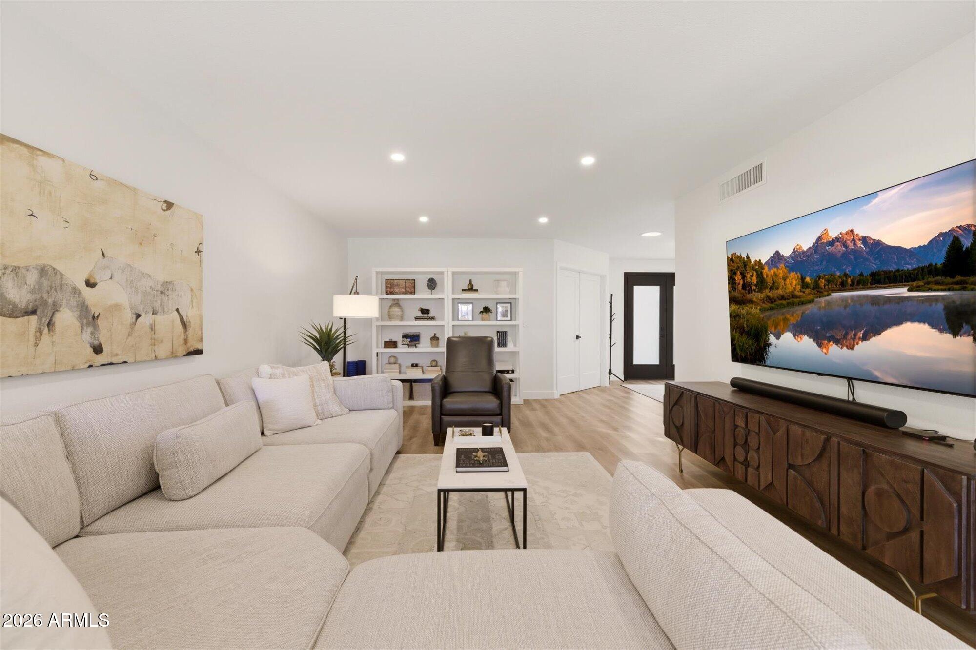 8167 E DEL CAVERNA Drive