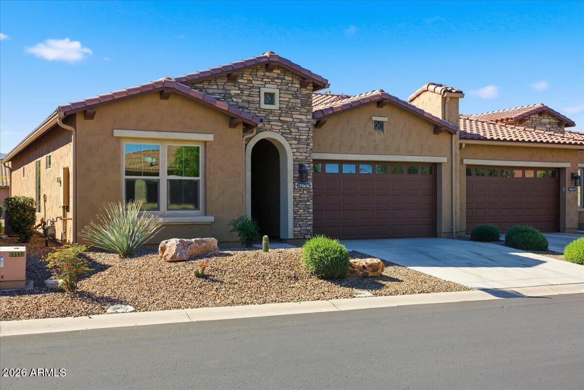 62797 E THUNDER ROCK Drive