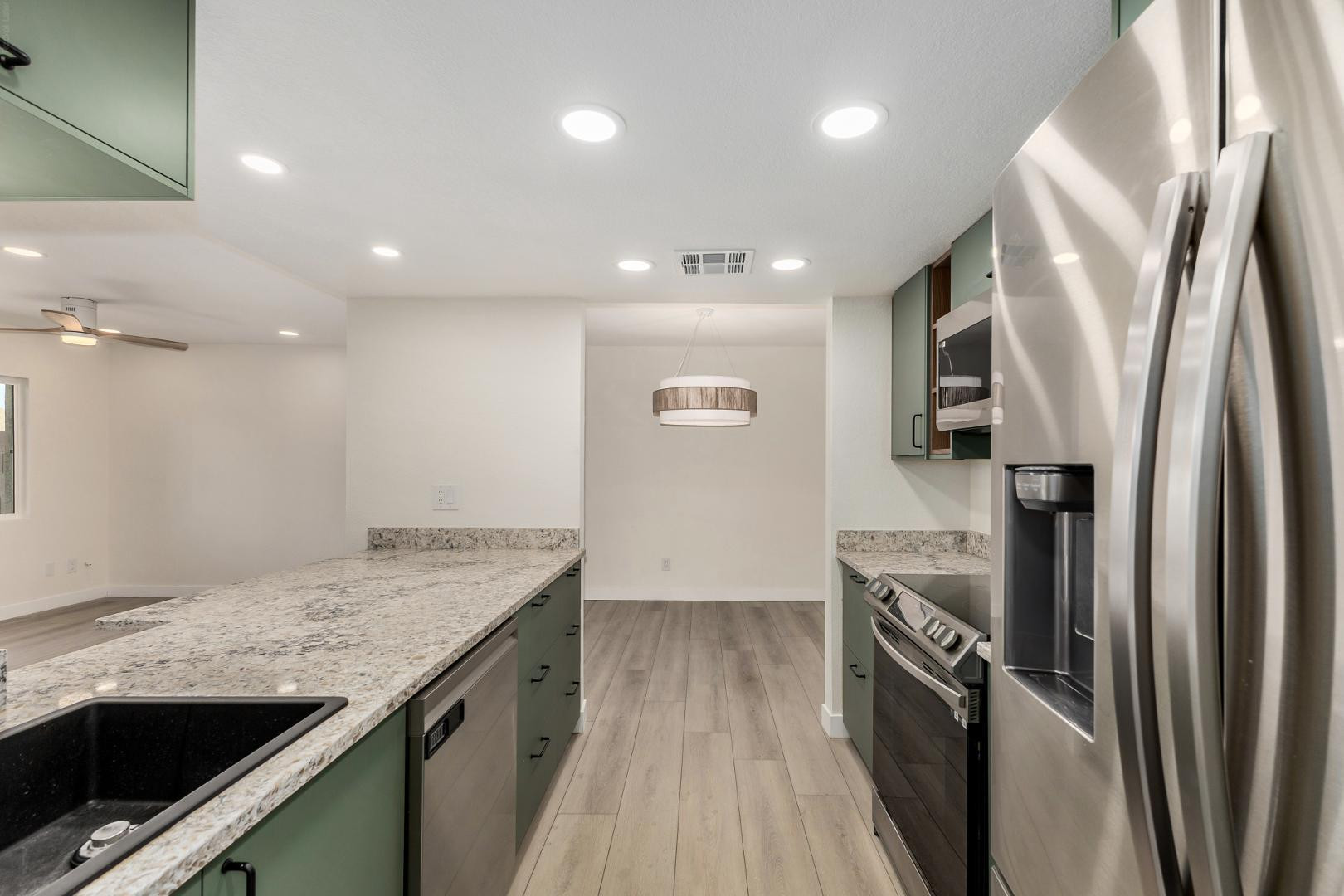 222 W Brown Road 104