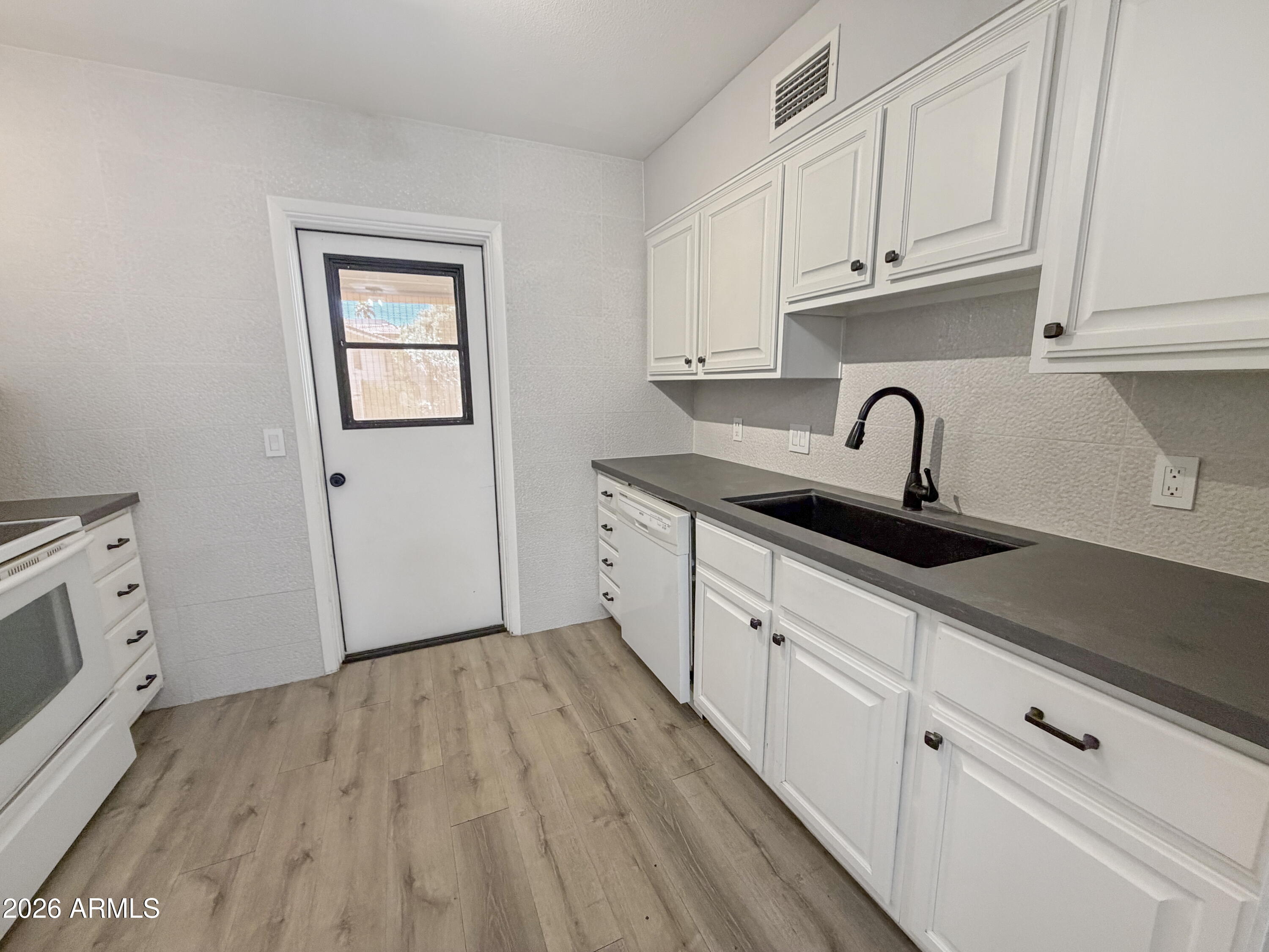 12635 N LA MONTANA Drive N 6