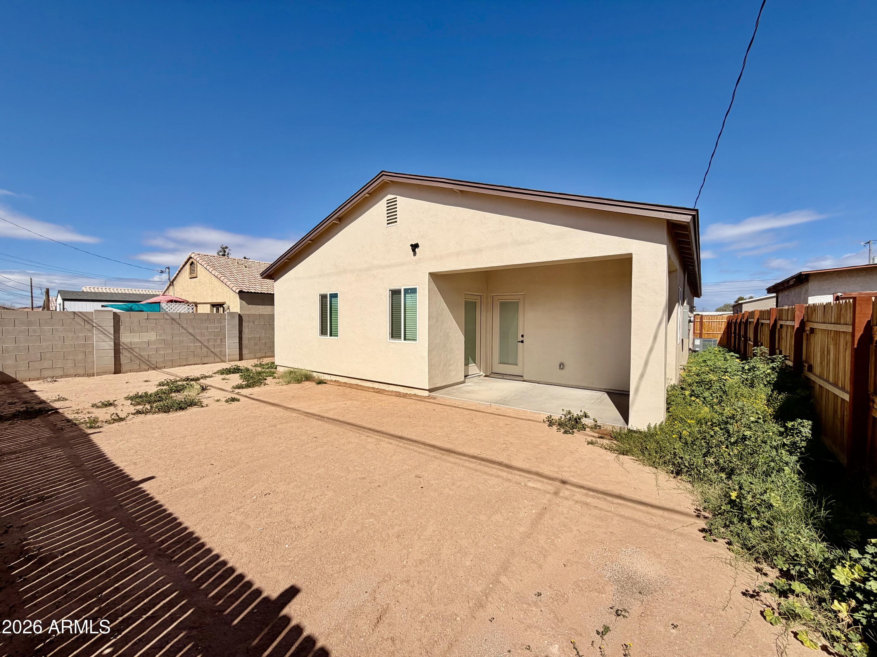 721 W OCOTILLO Street