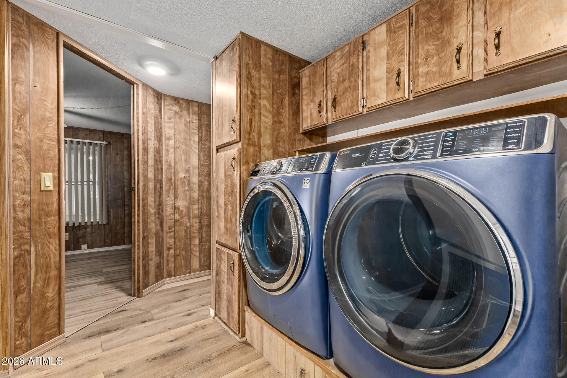 53 N MOUNTAIN Road 54