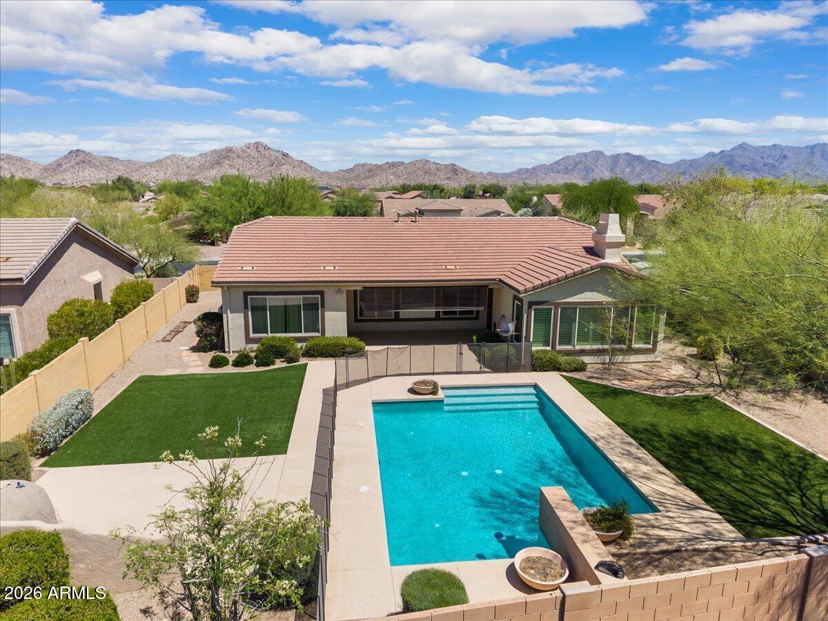 17657 W WILLOW Drive