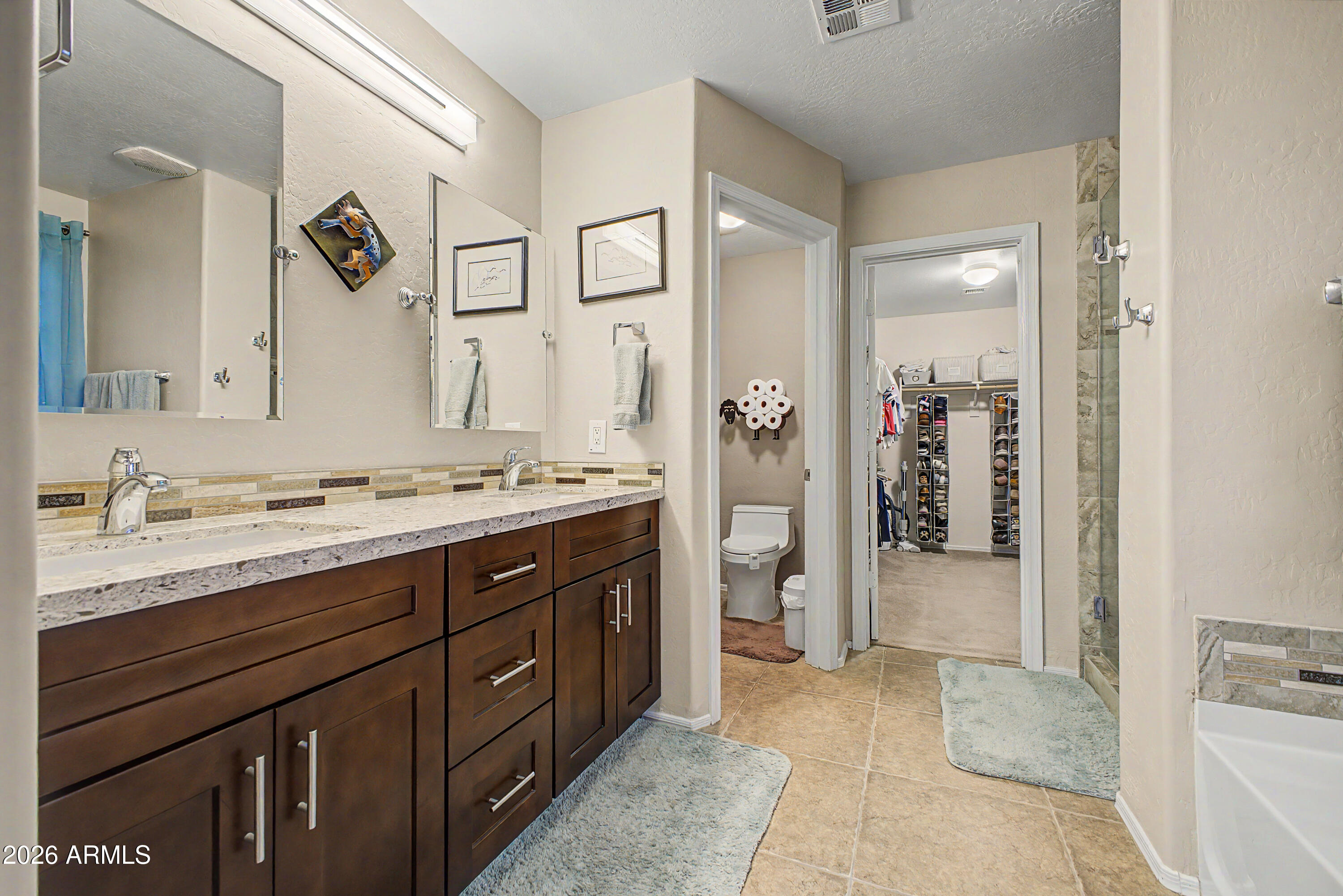 2803 W ANGEL Way