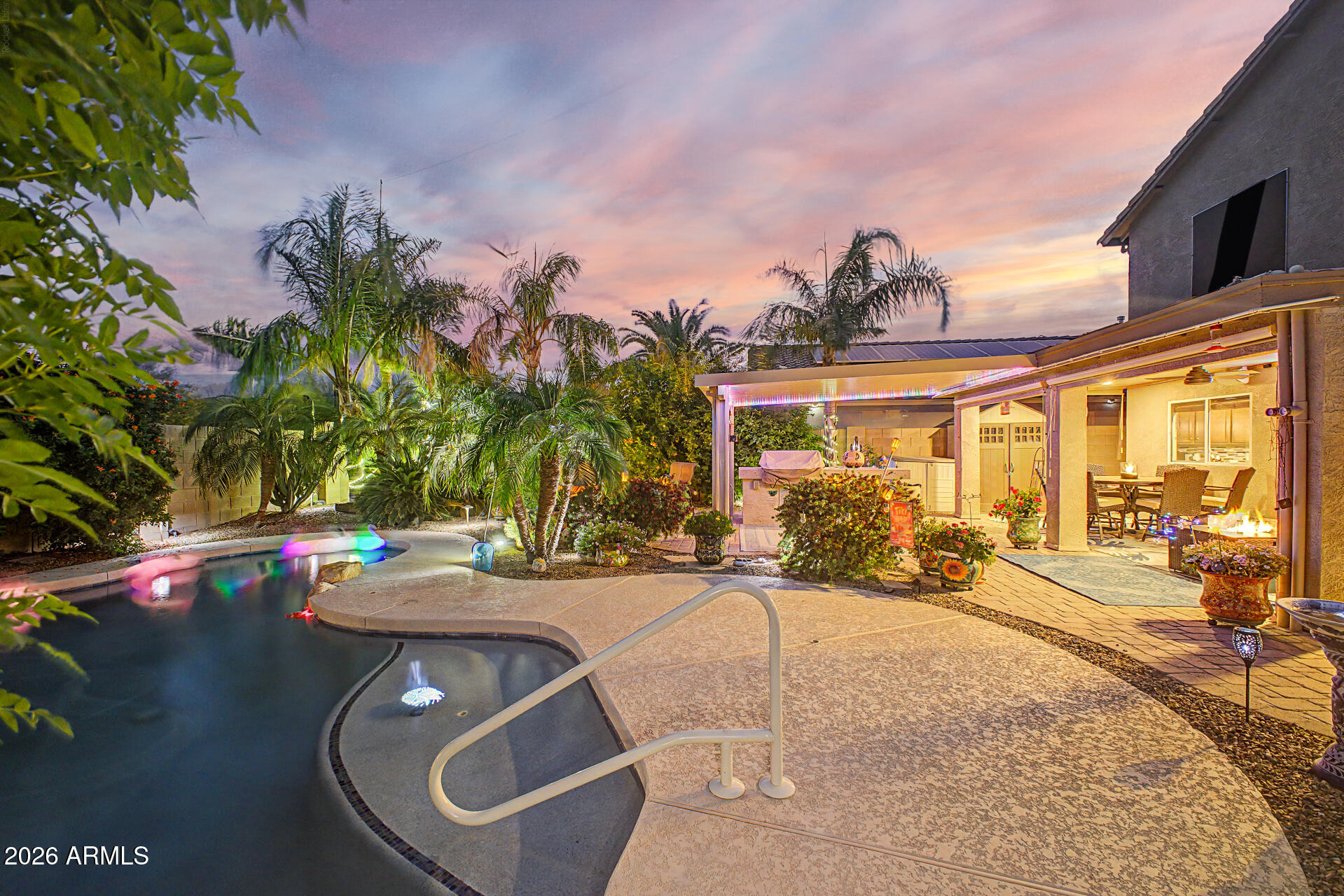 2803 W ANGEL Way