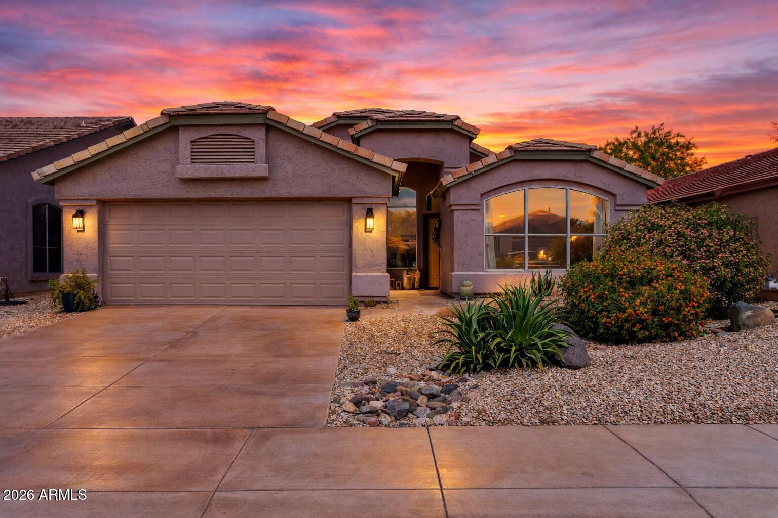 4712 E ADOBE Drive