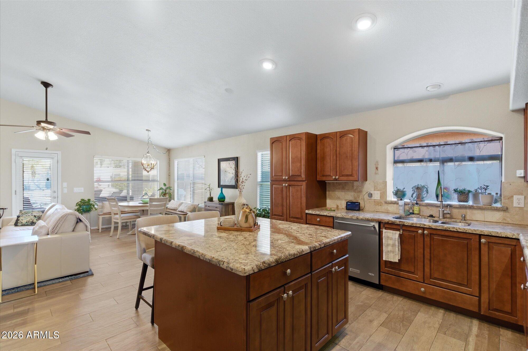 4712 E ADOBE Drive