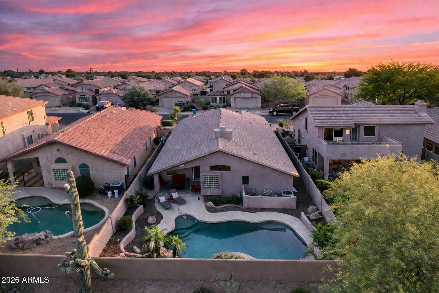 4712 E ADOBE Drive