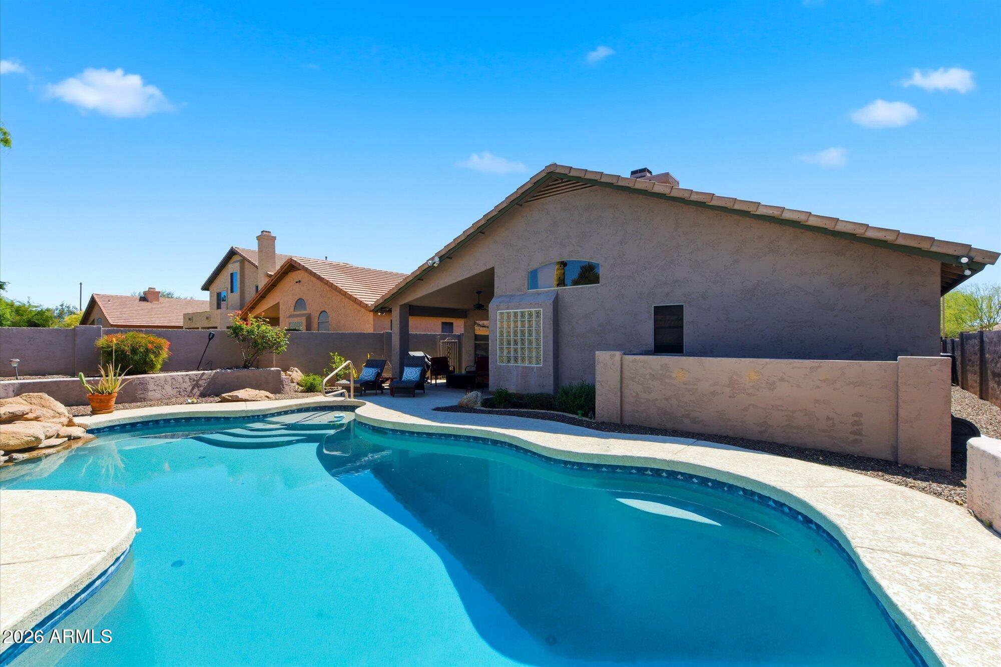 4712 E ADOBE Drive