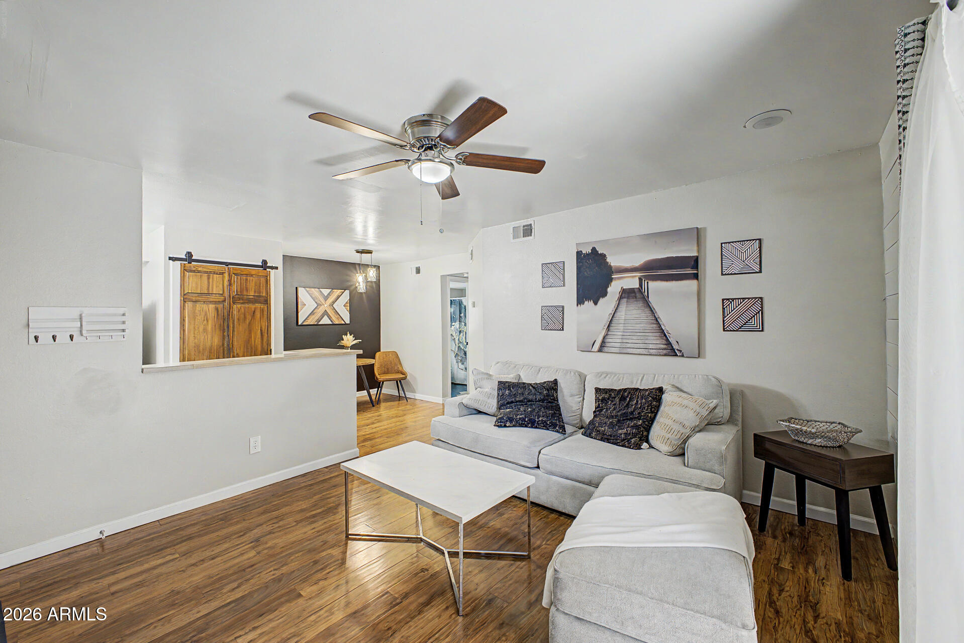 533 W GUADALUPE Road 1001