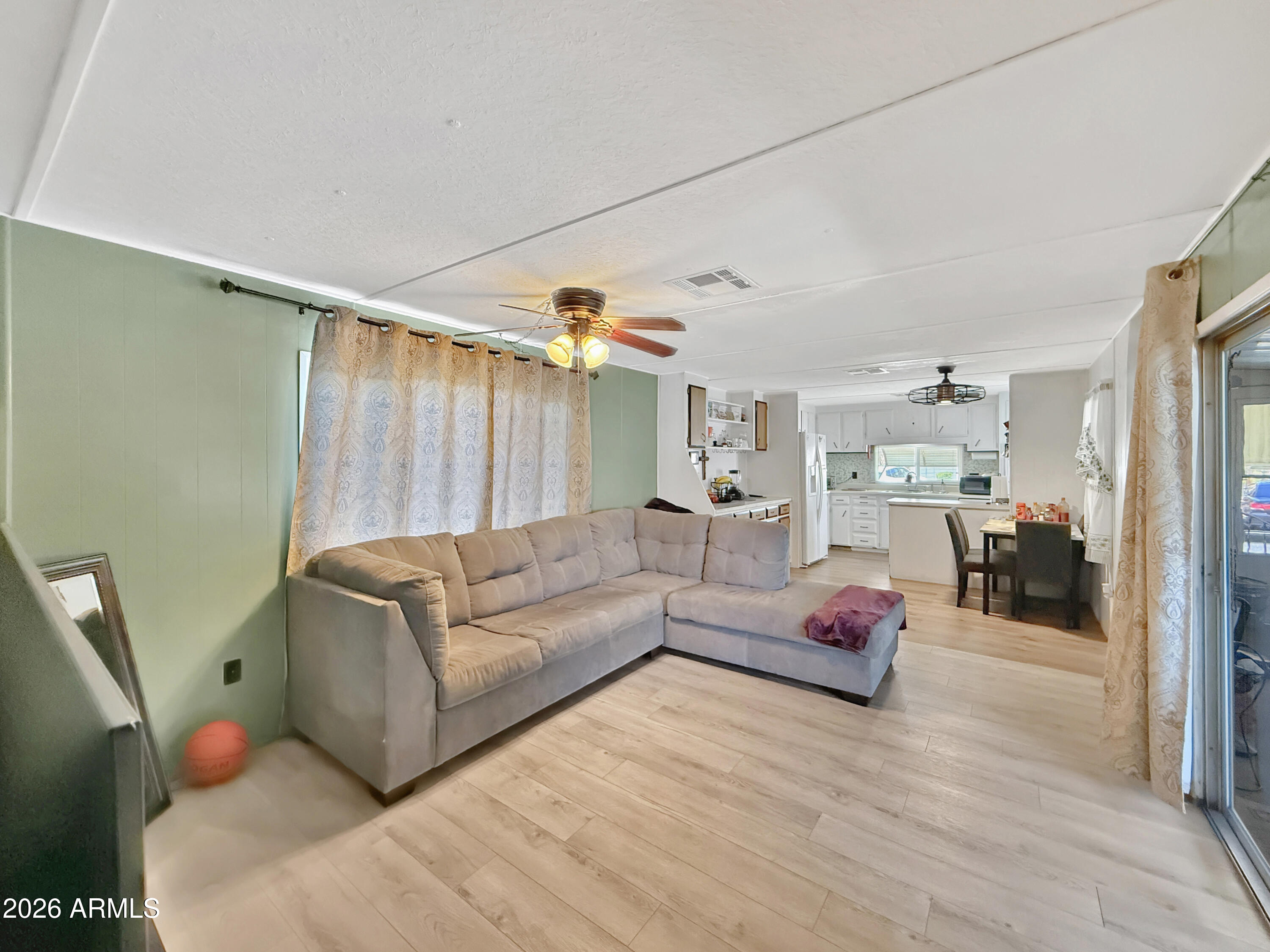 2050 W DUNLAP Avenue B149