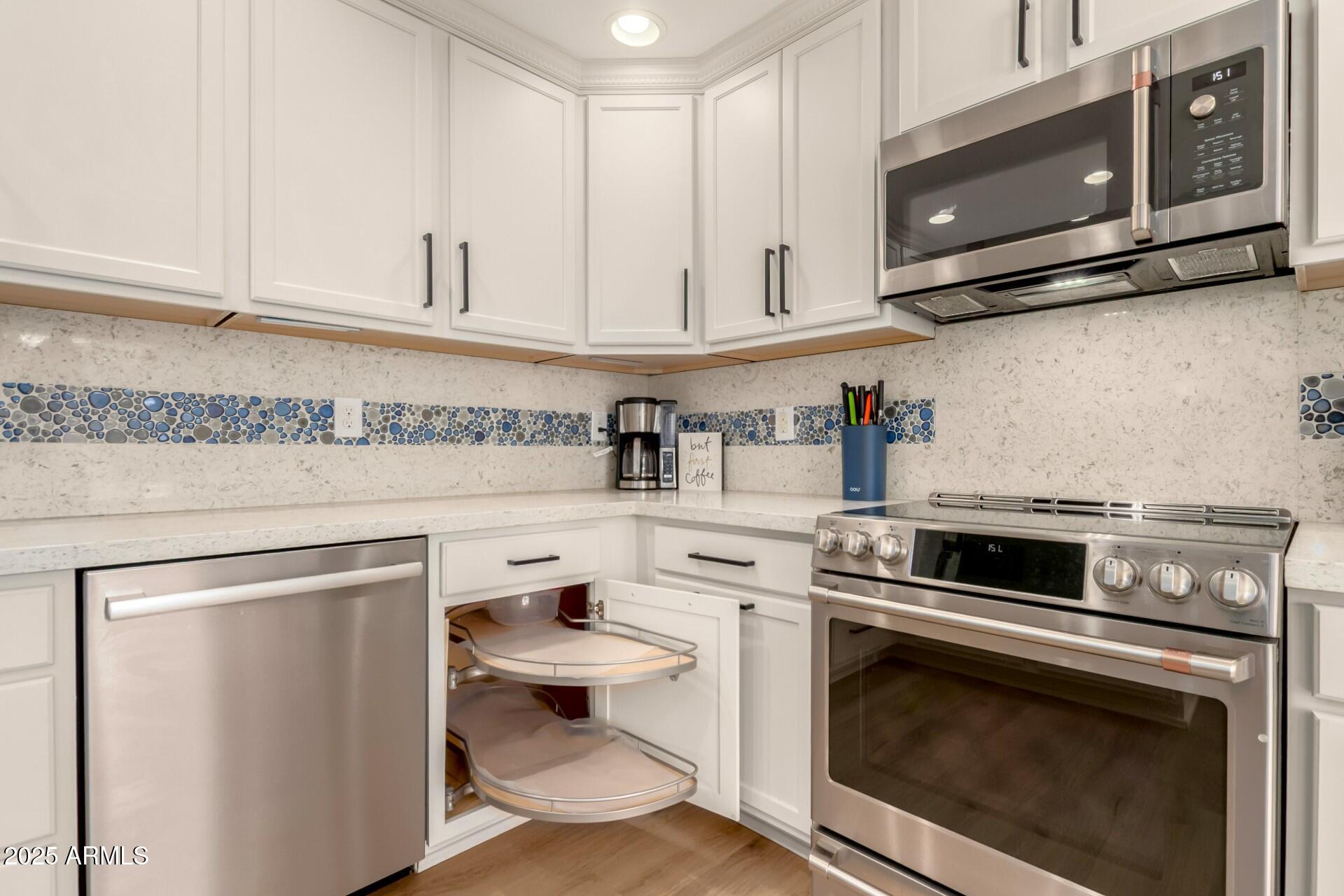 21320 N 56TH Street 1086
