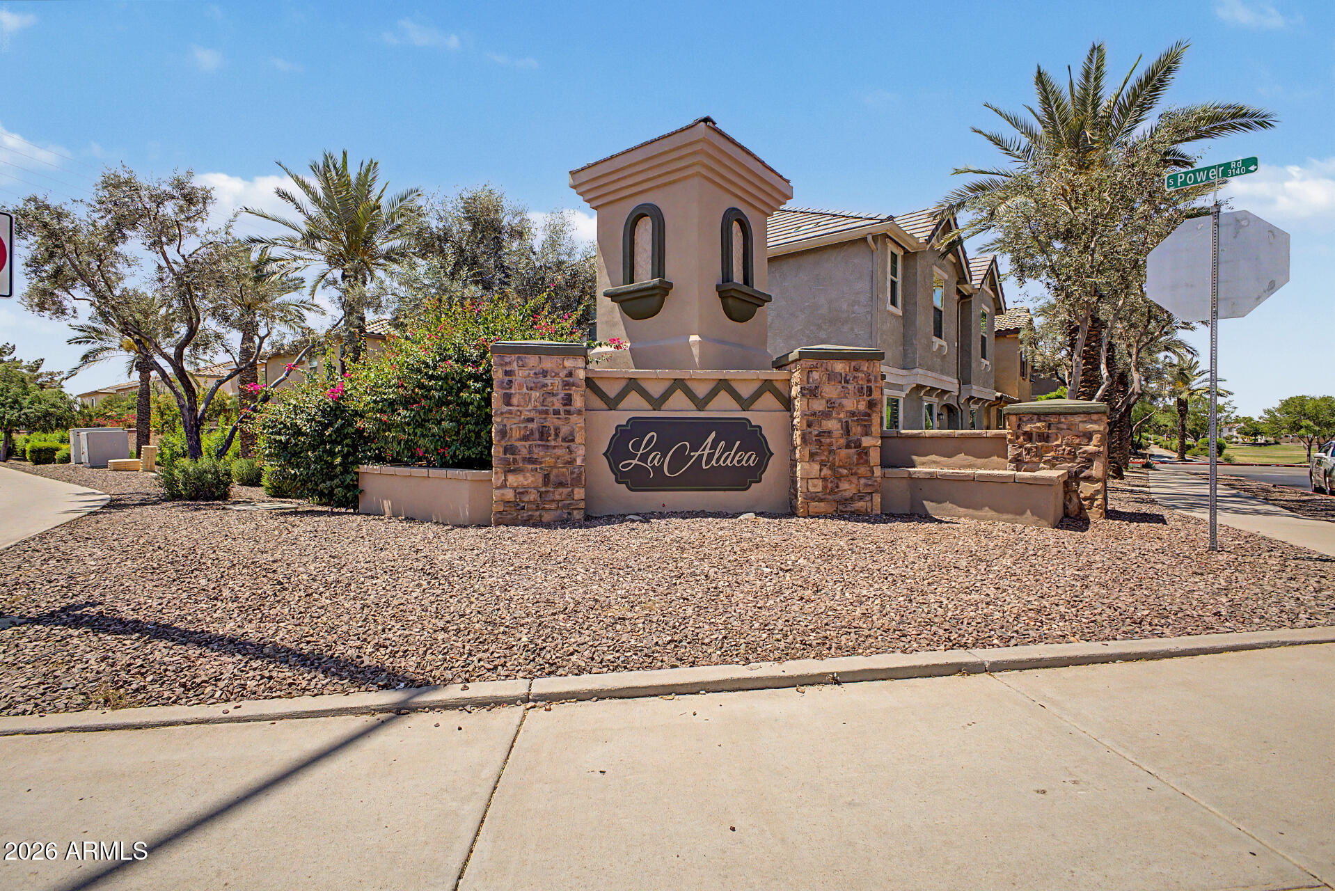 515 N CITRUS Lane