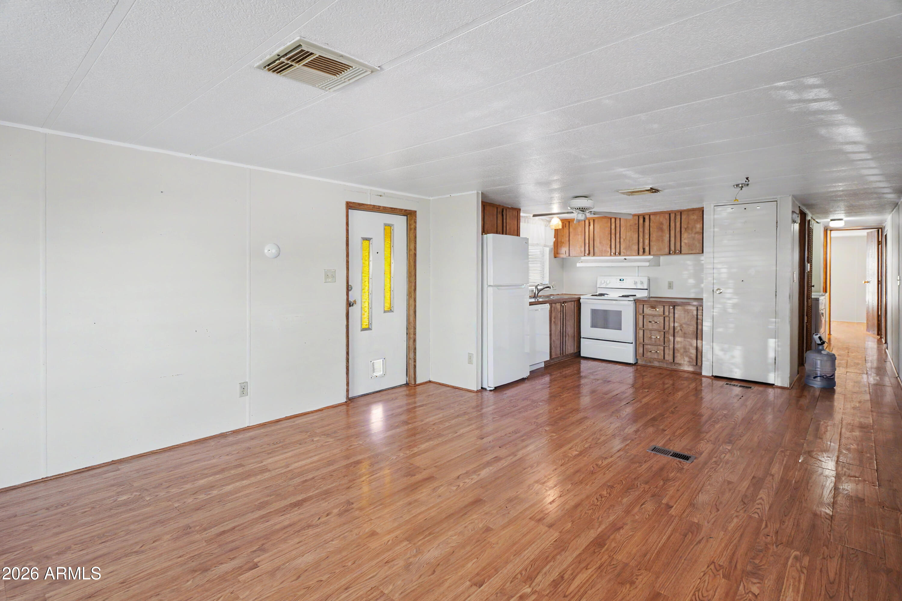 2605 S TOMAHAWK Road 65