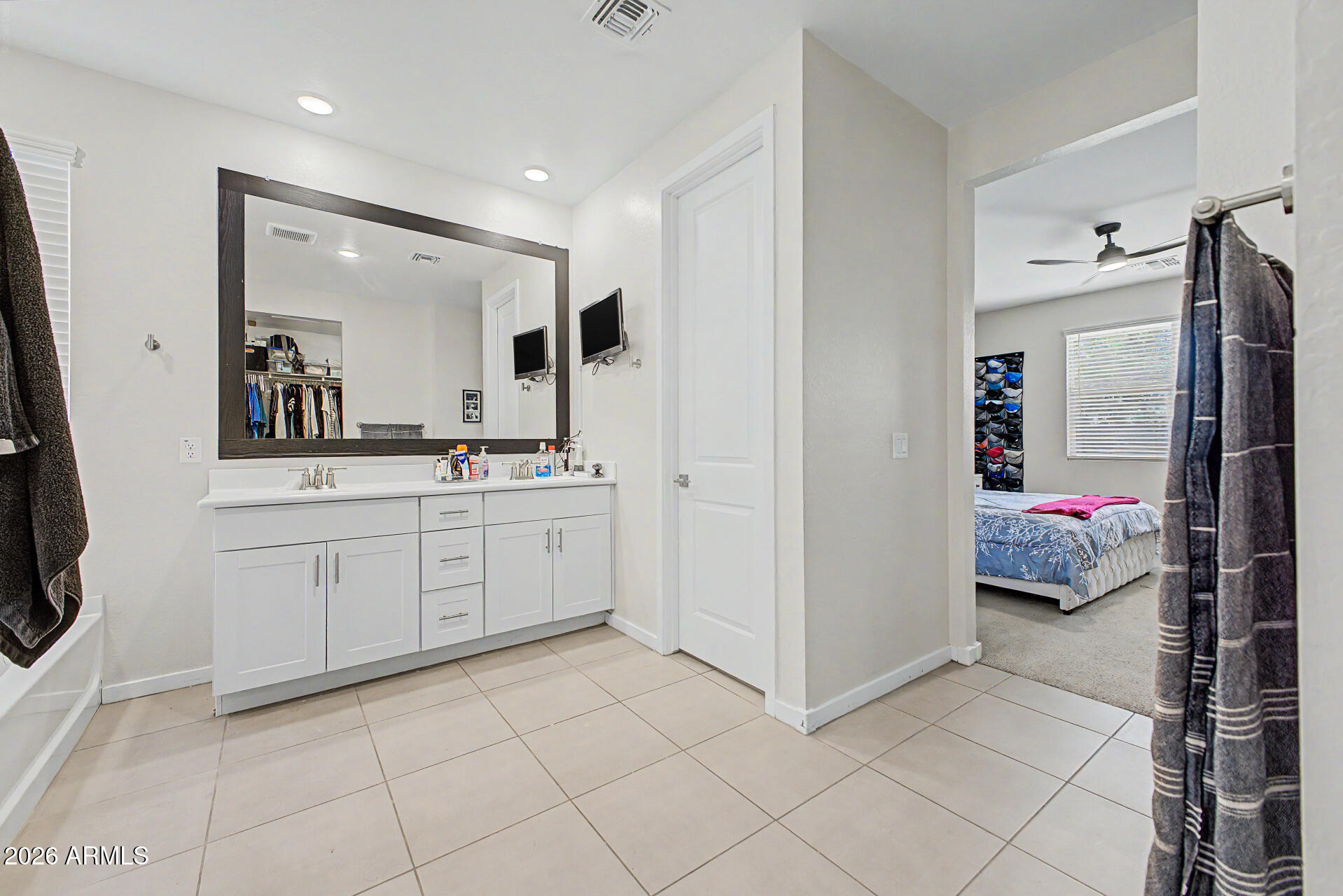 19914 N LAUREN Road