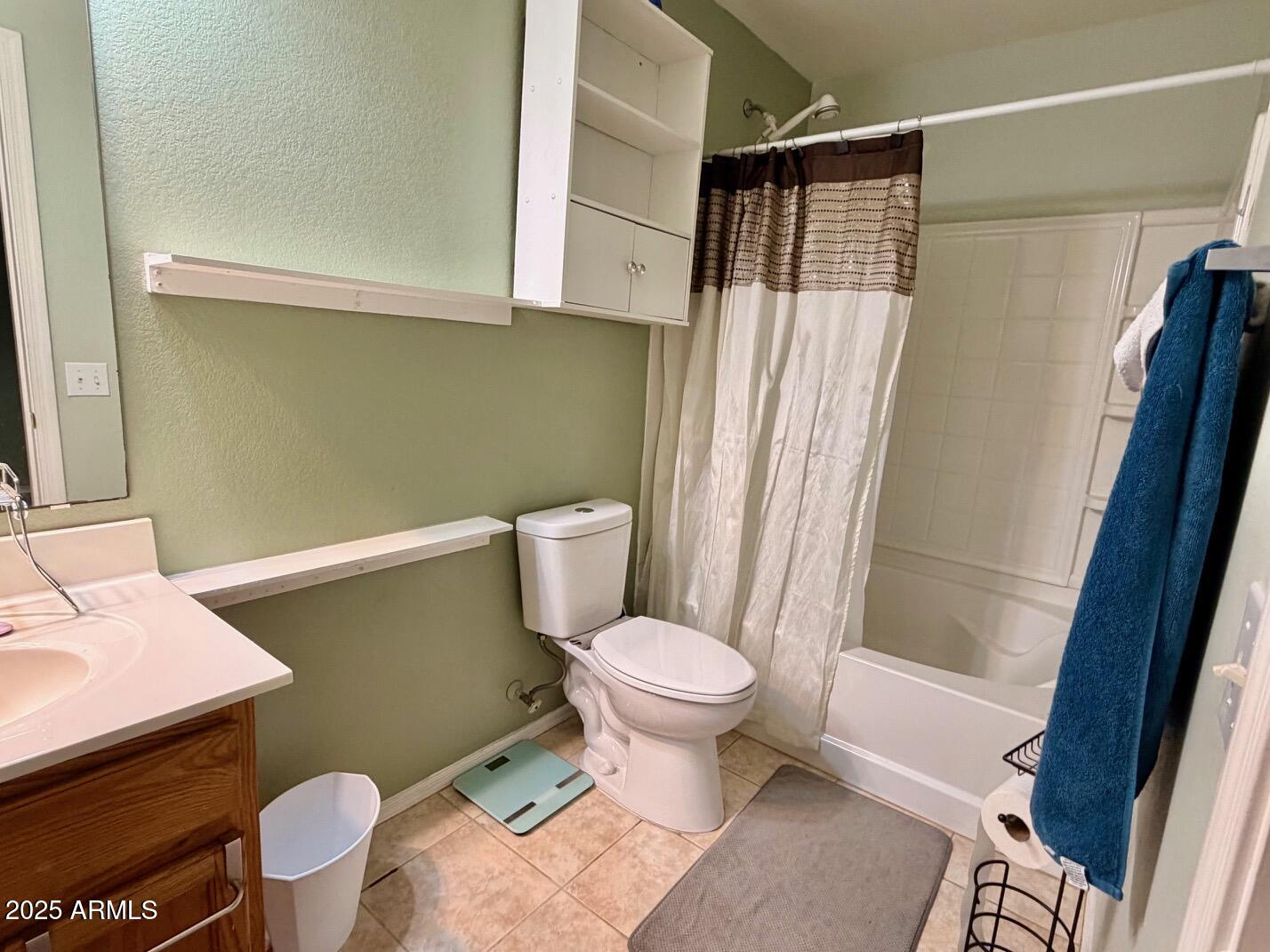 5989 E SUNRISE Circle