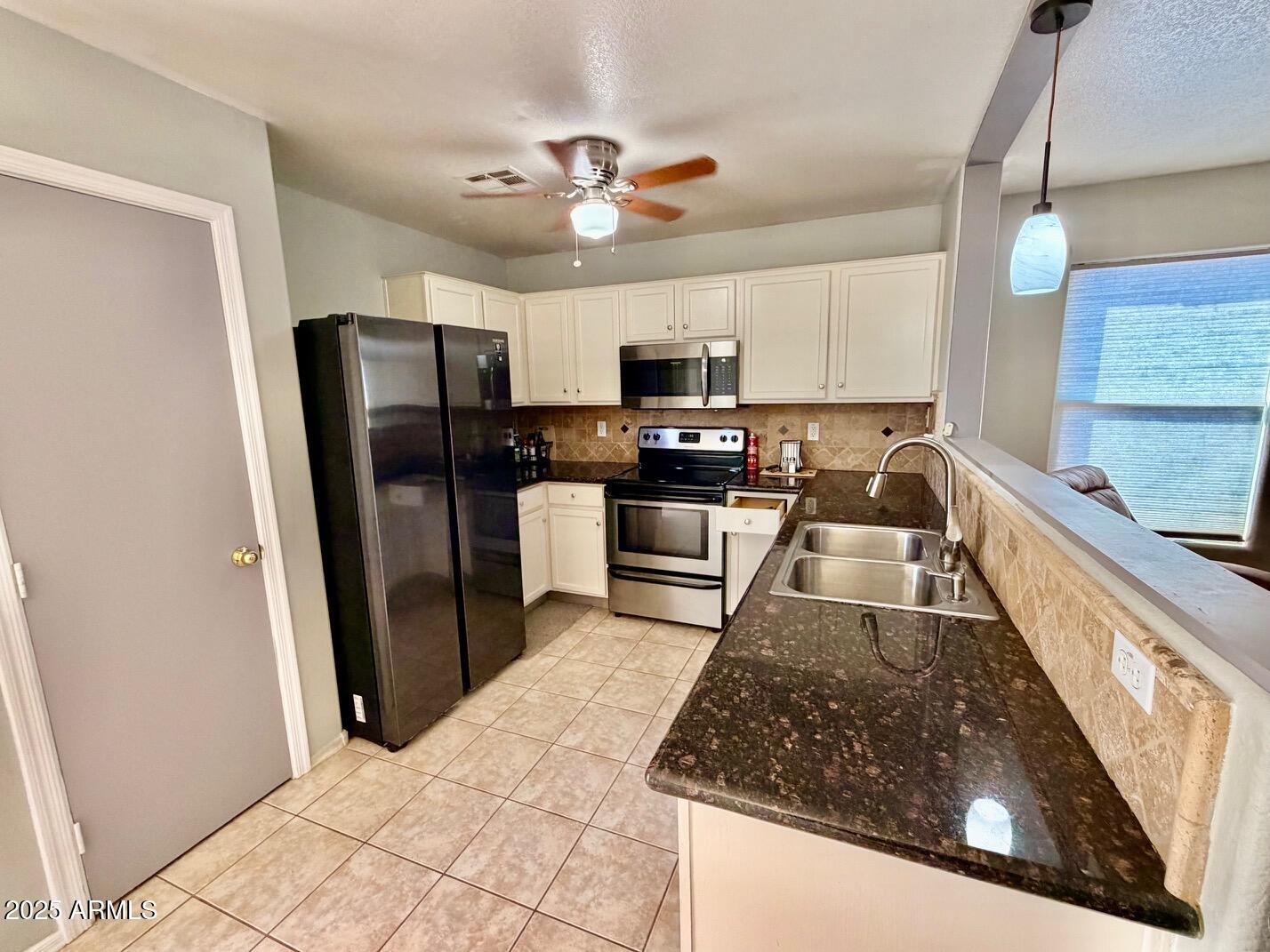 5989 E SUNRISE Circle