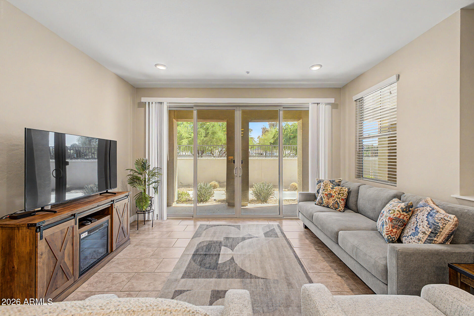 3855 S MCQUEEN Road 92