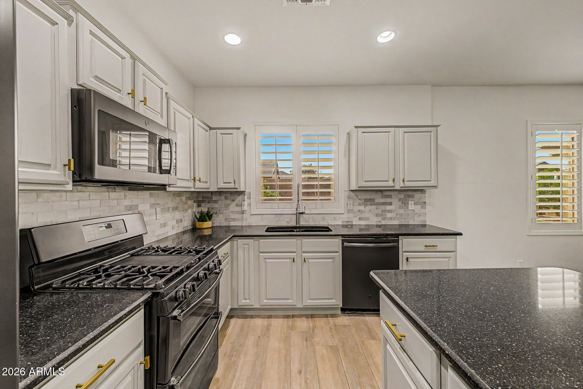 3499 E LAFAYETTE Avenue