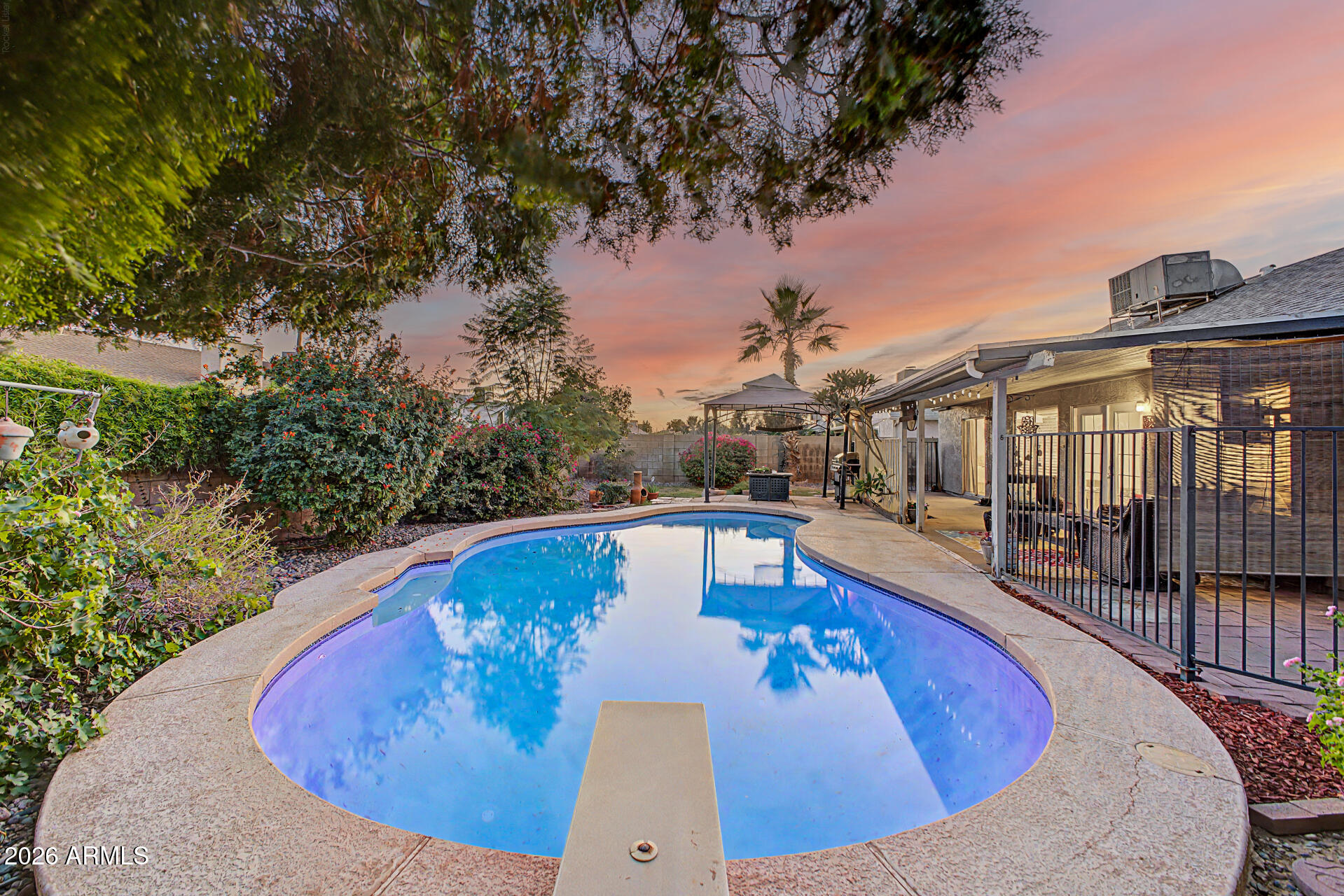 6321 W ACAPULCO Lane