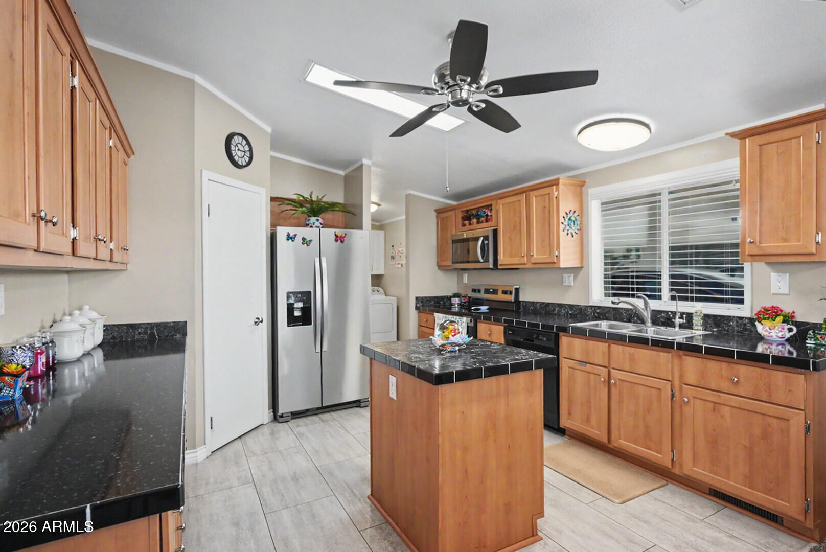 201 S GREENFIELD Road 211