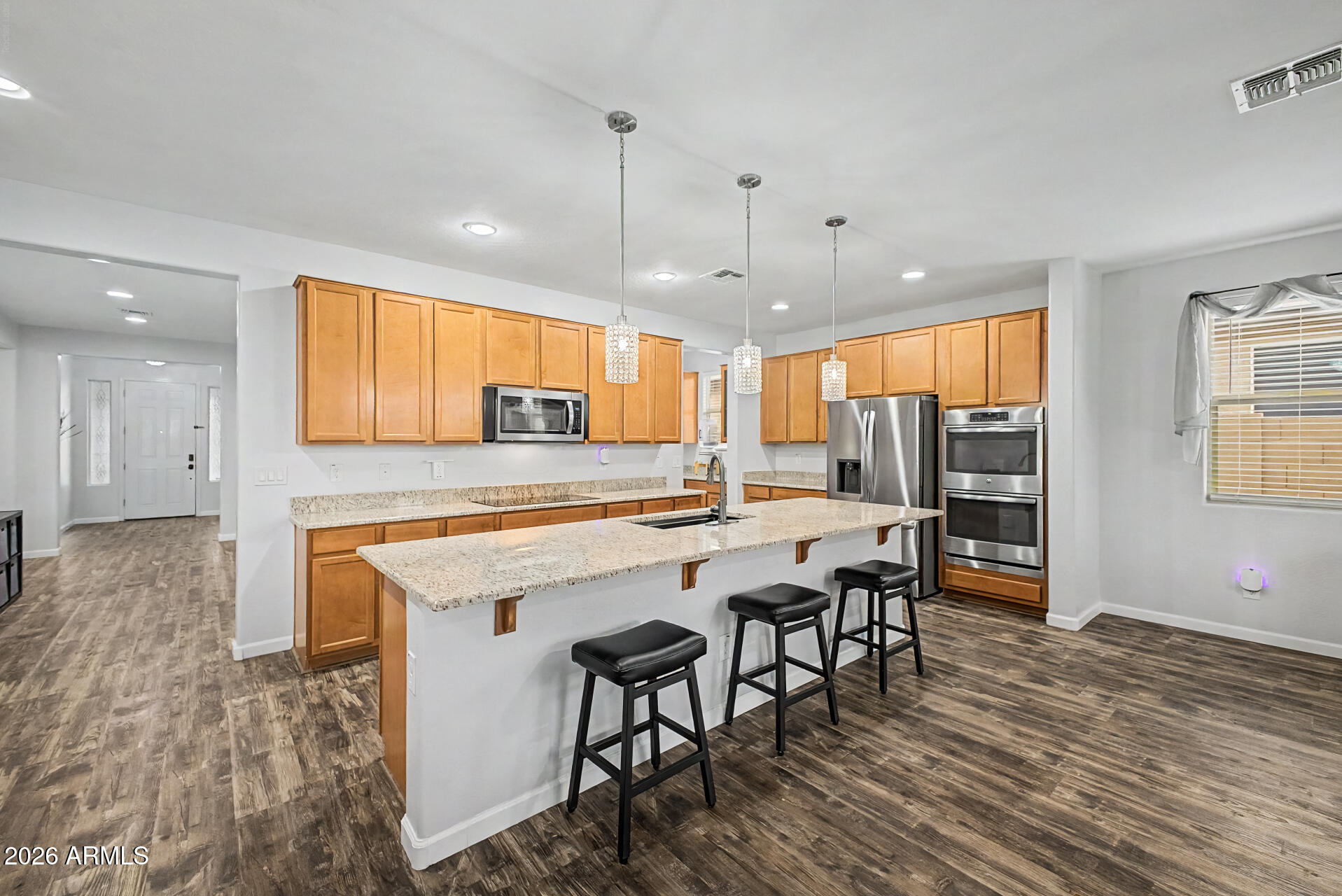 744 W DESERT HOLLOW Drive