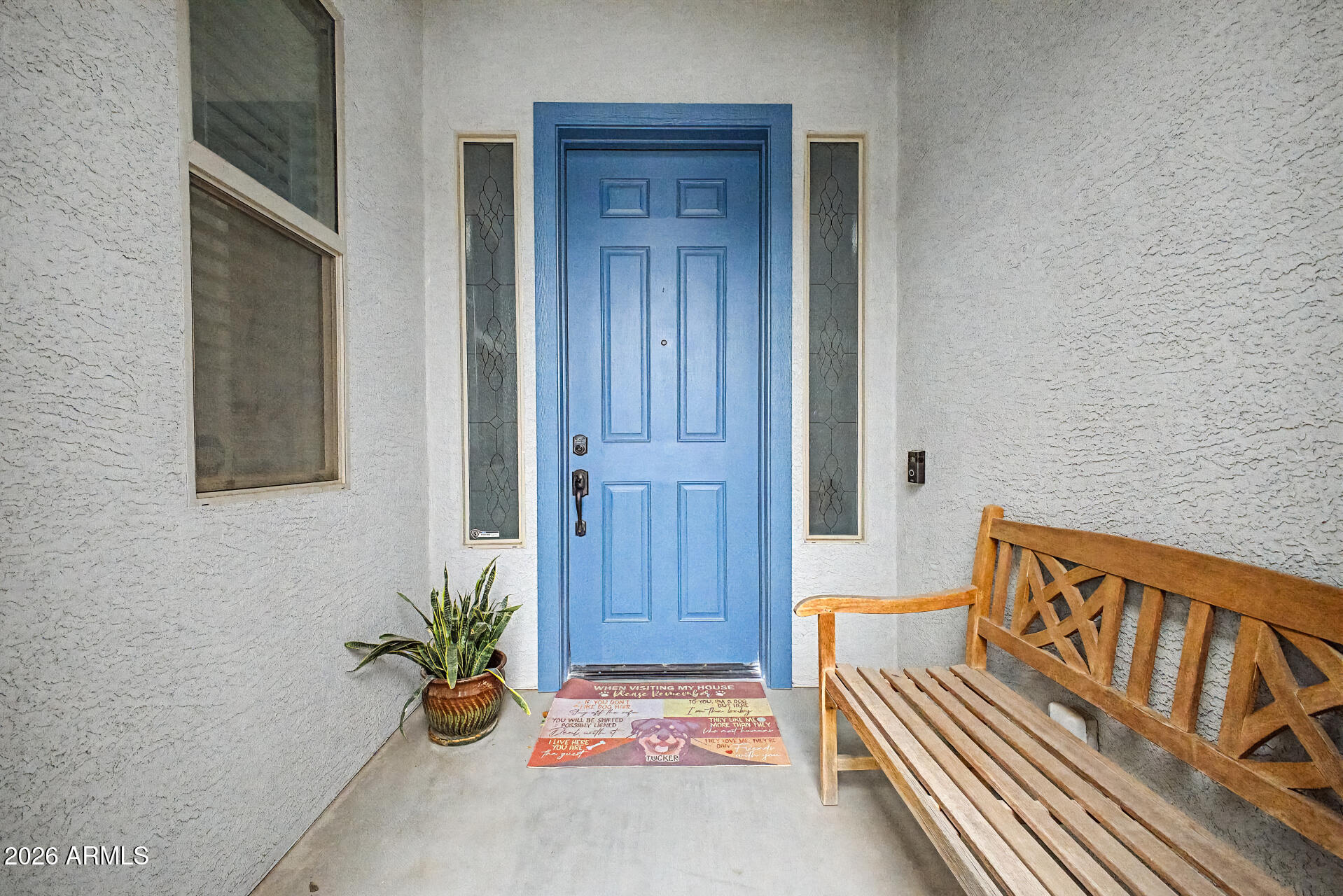 744 W DESERT HOLLOW Drive