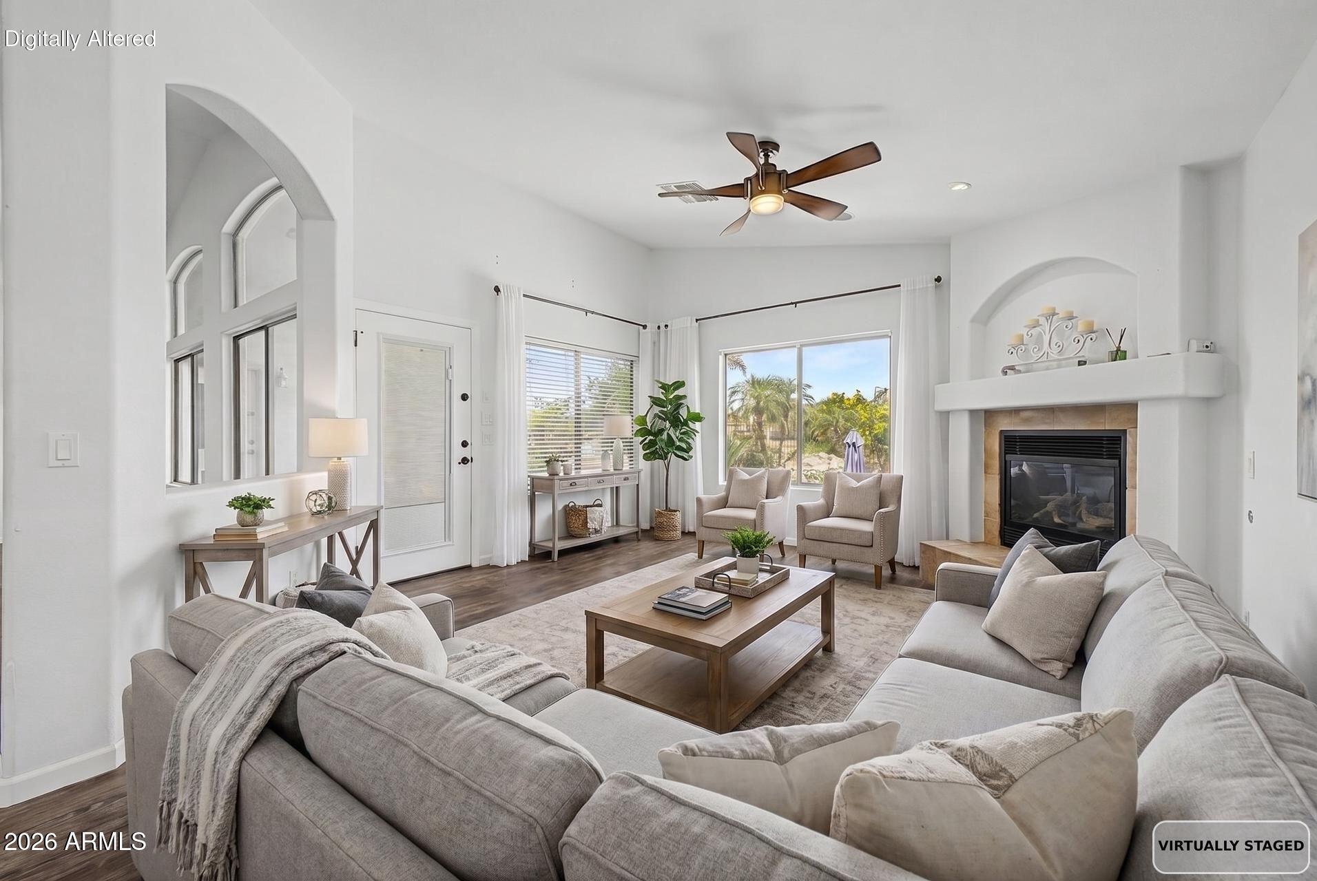 21063 E CALLE DE FLORES