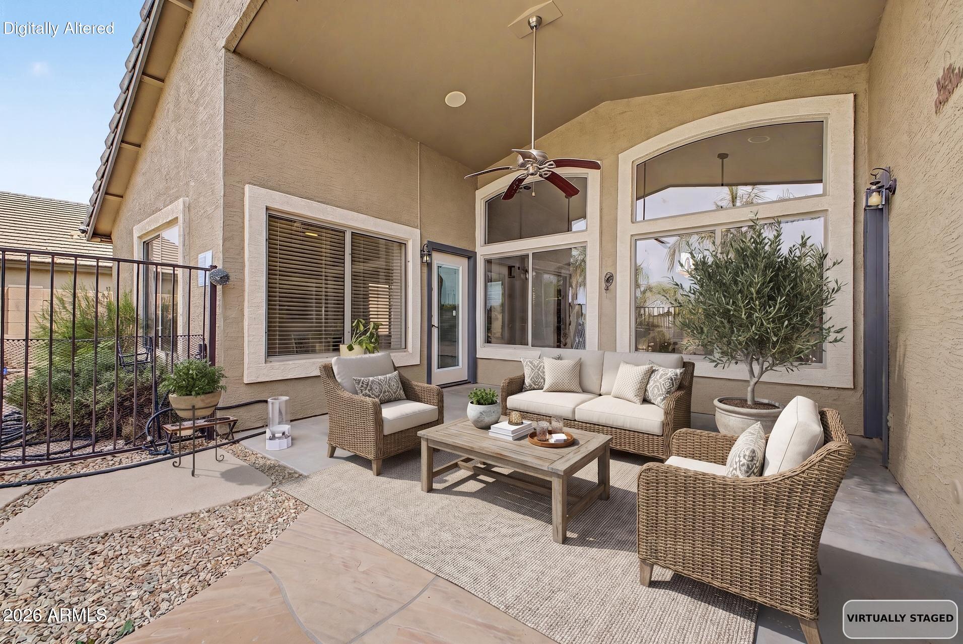 21063 E CALLE DE FLORES