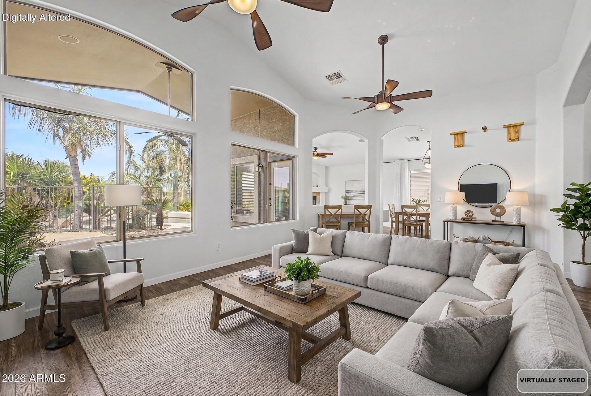 21063 E CALLE DE FLORES