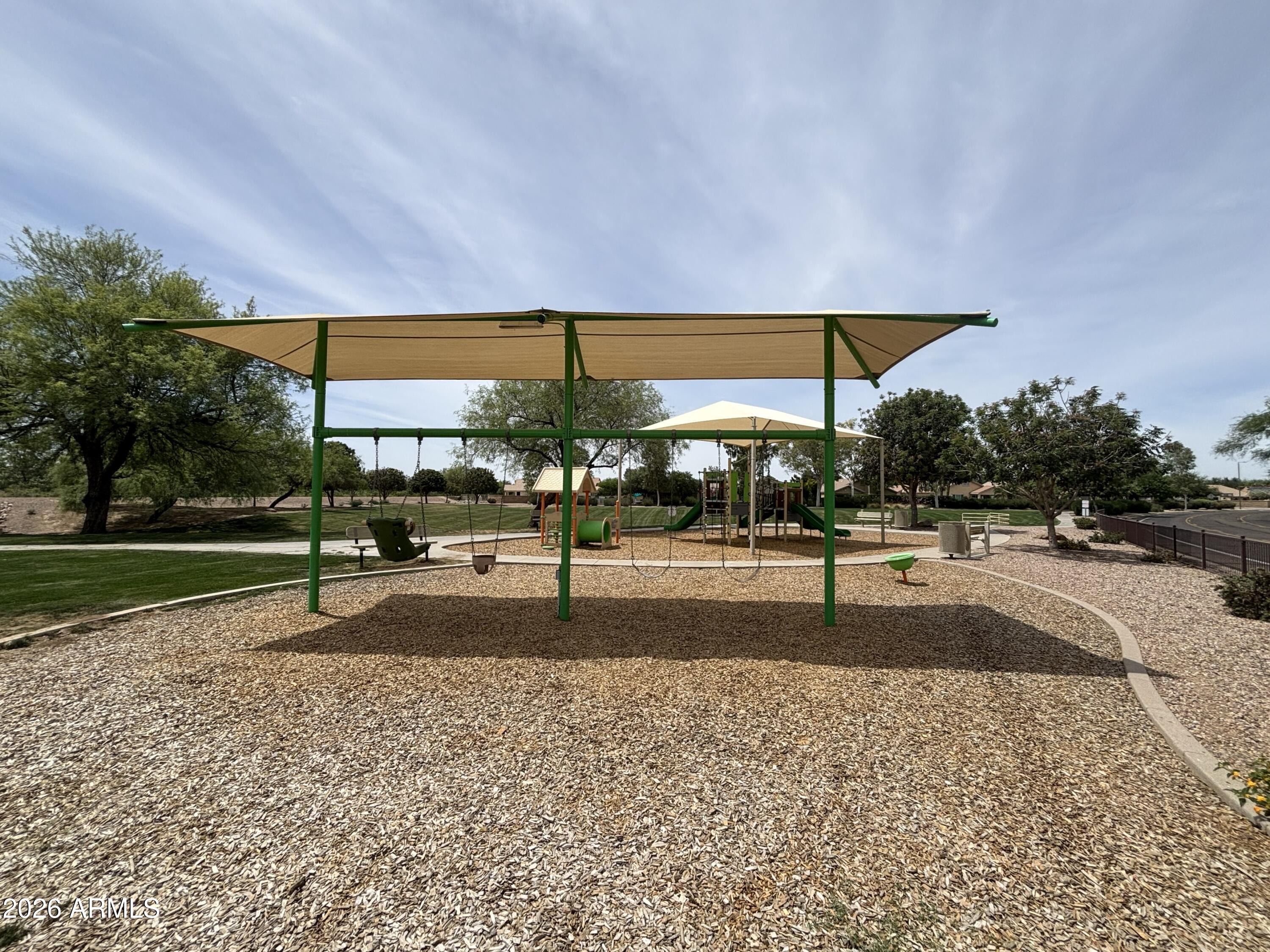 21063 E CALLE DE FLORES