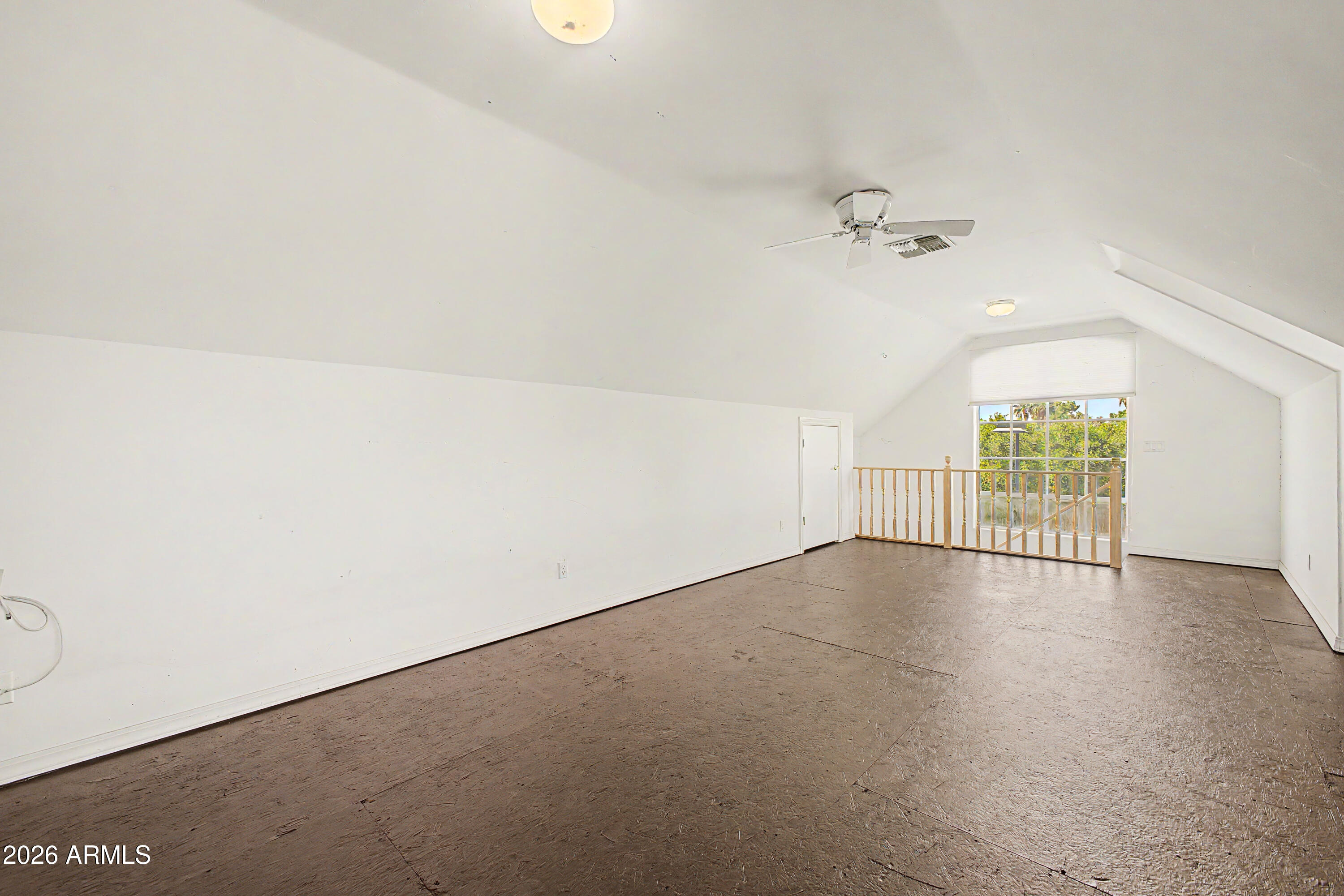 2264 N 39TH Circle