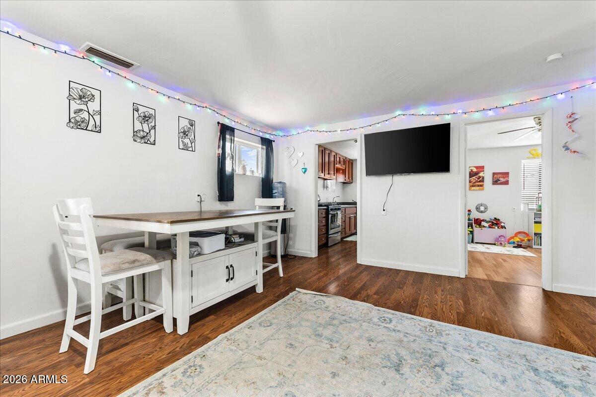 560 SIESTA Street 1