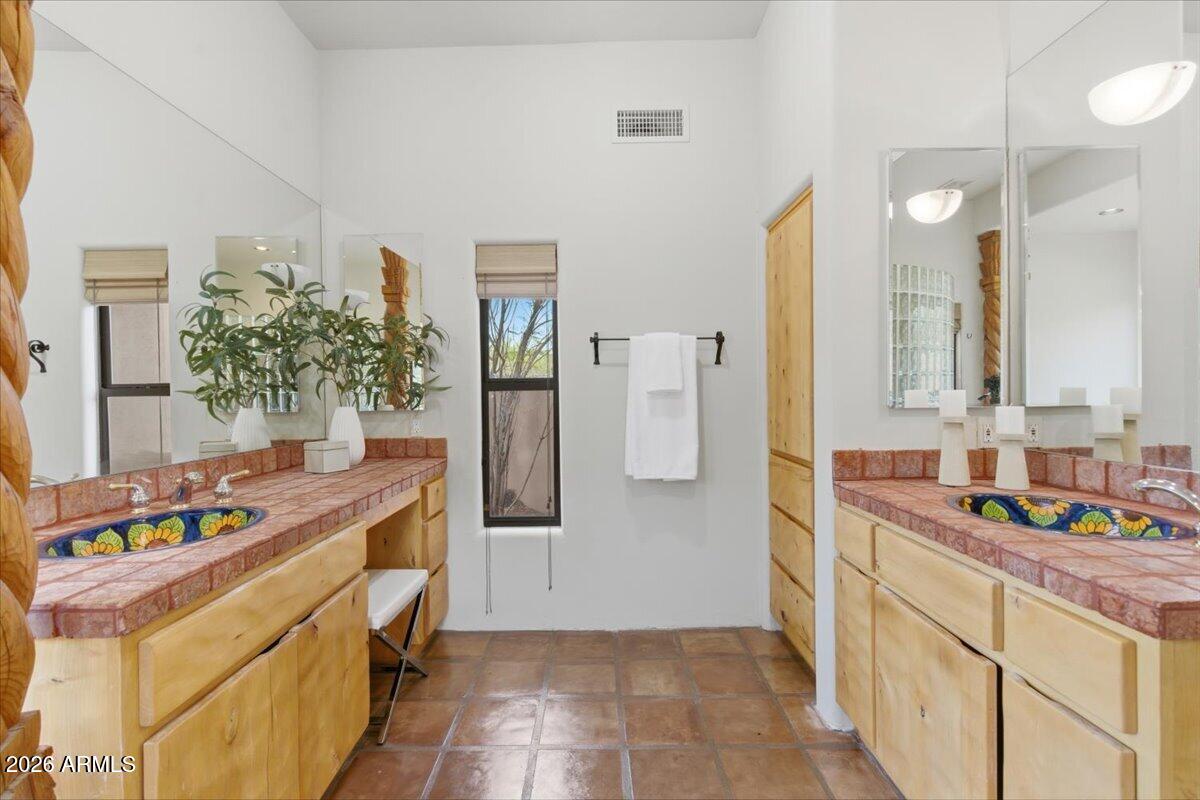 8066 E VILLA CASSANDRA Drive