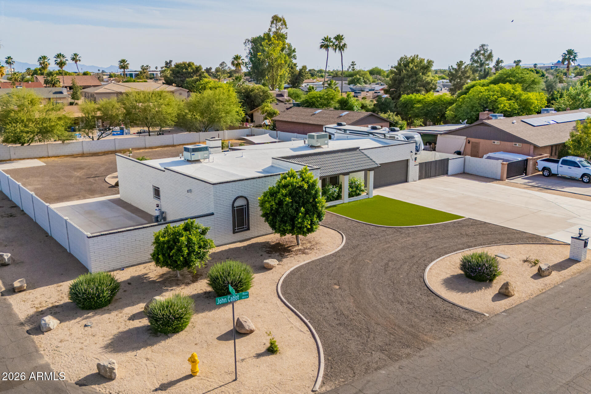 7115 W JOHN CABOT Road