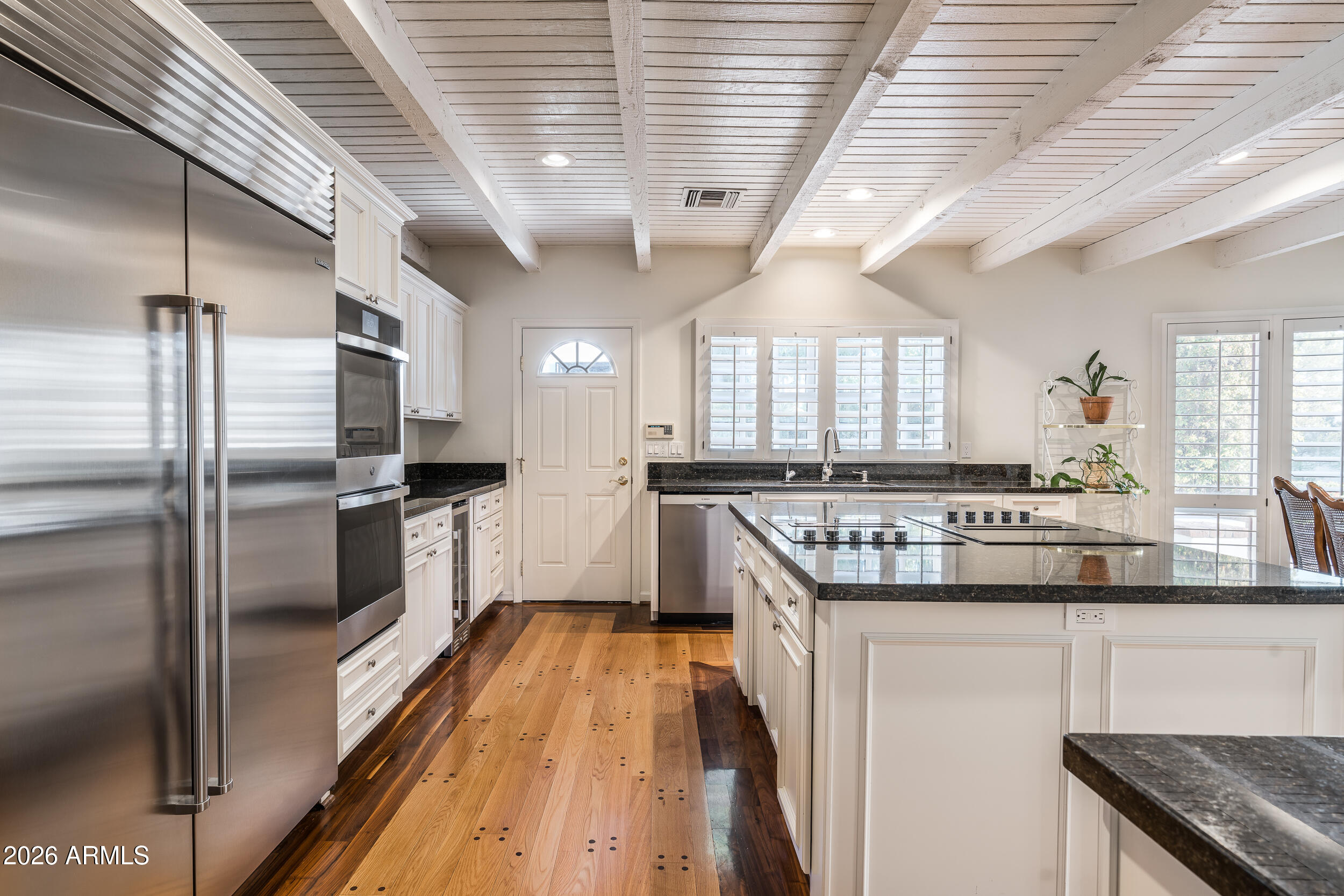 211 W KALER Drive