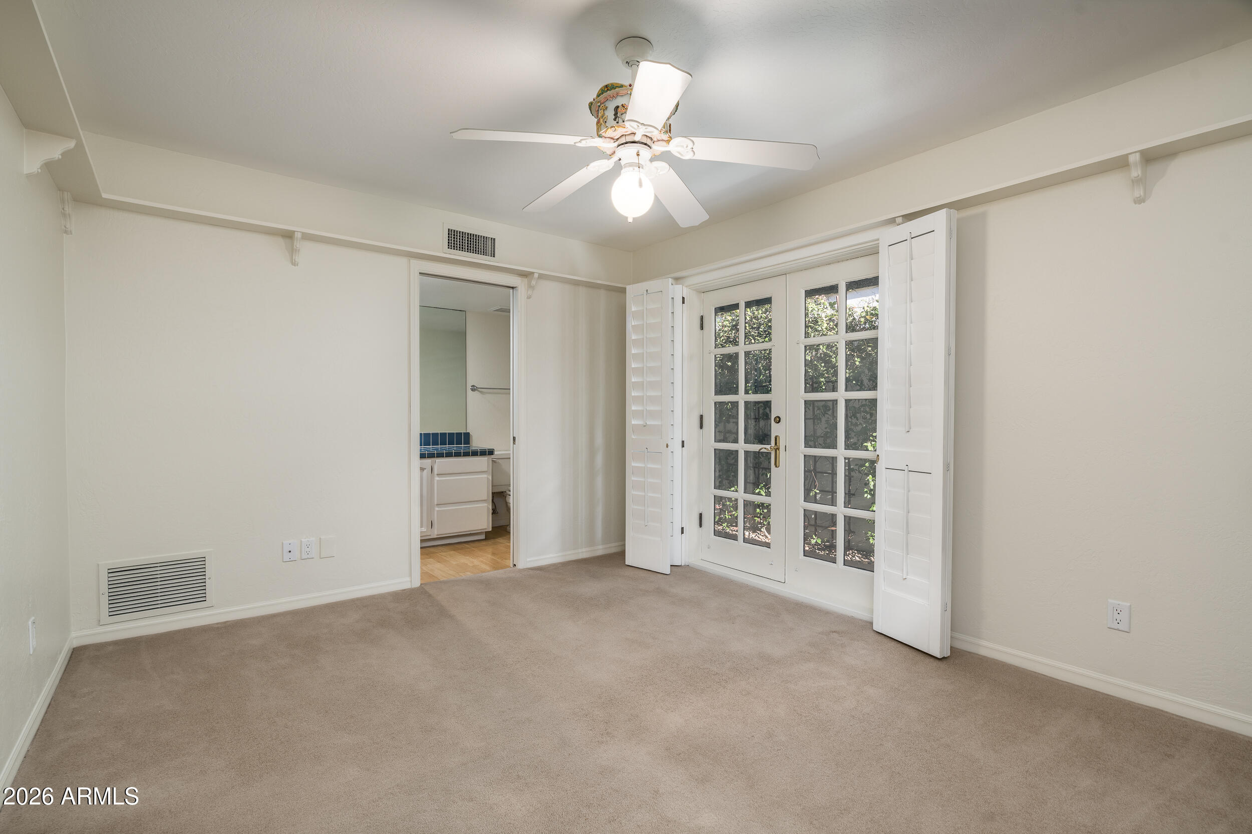 211 W KALER Drive