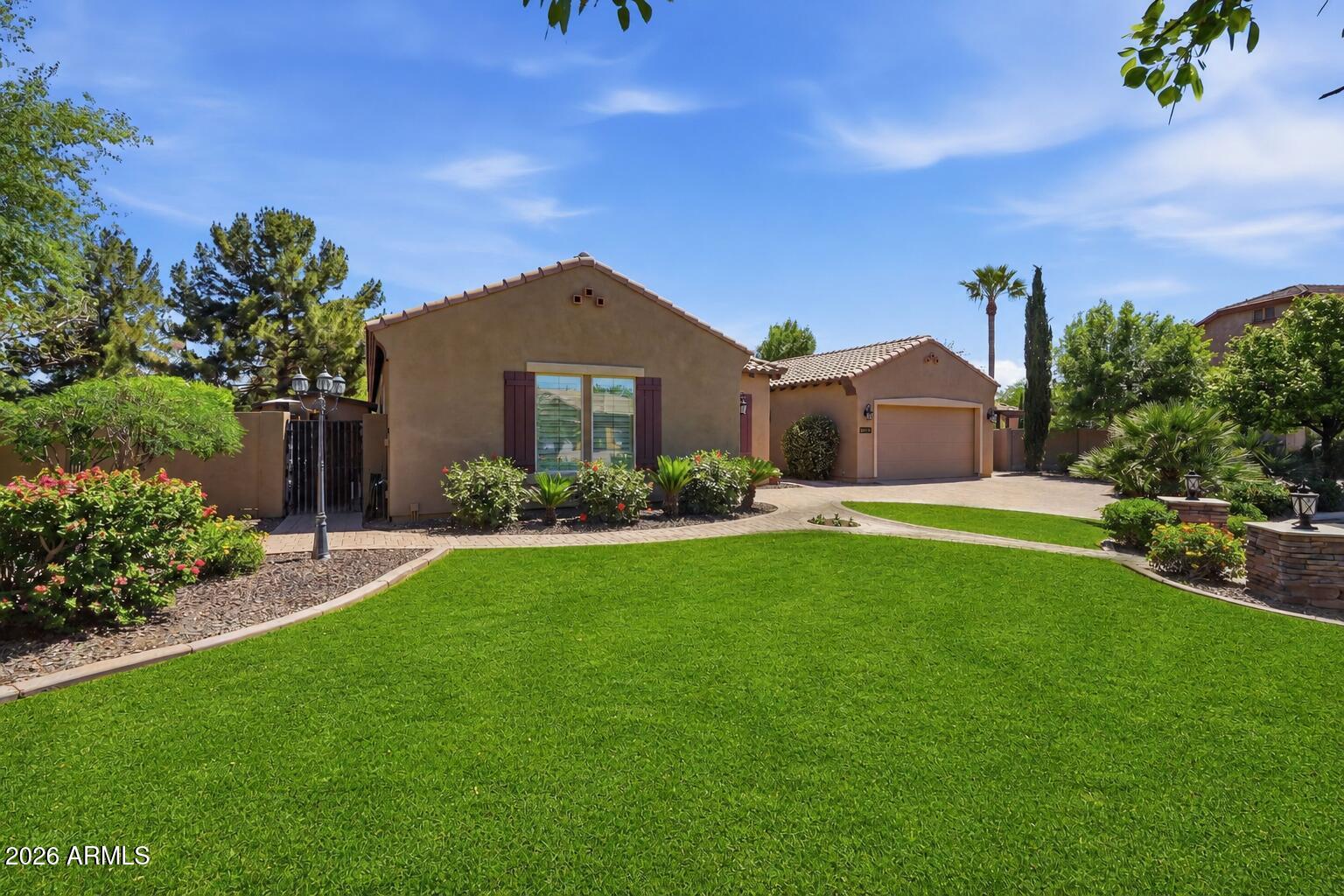 2193 E COCONINO Place