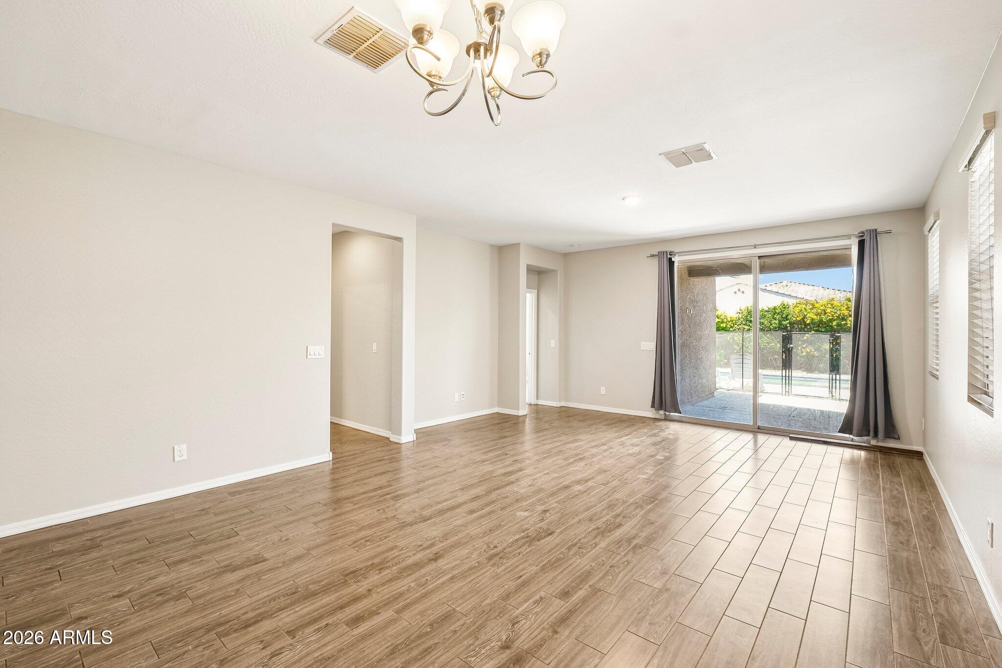 9436 W WILLOW BEND Lane