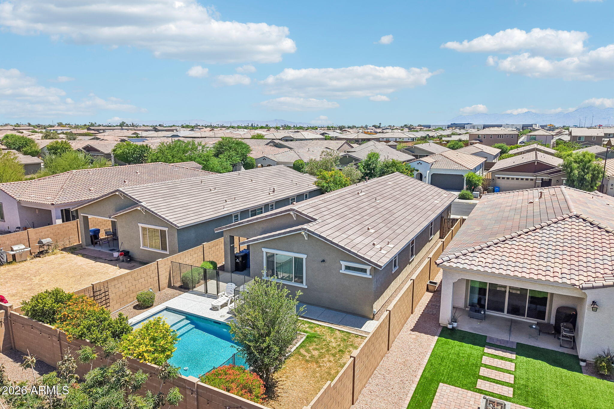9436 W WILLOW BEND Lane