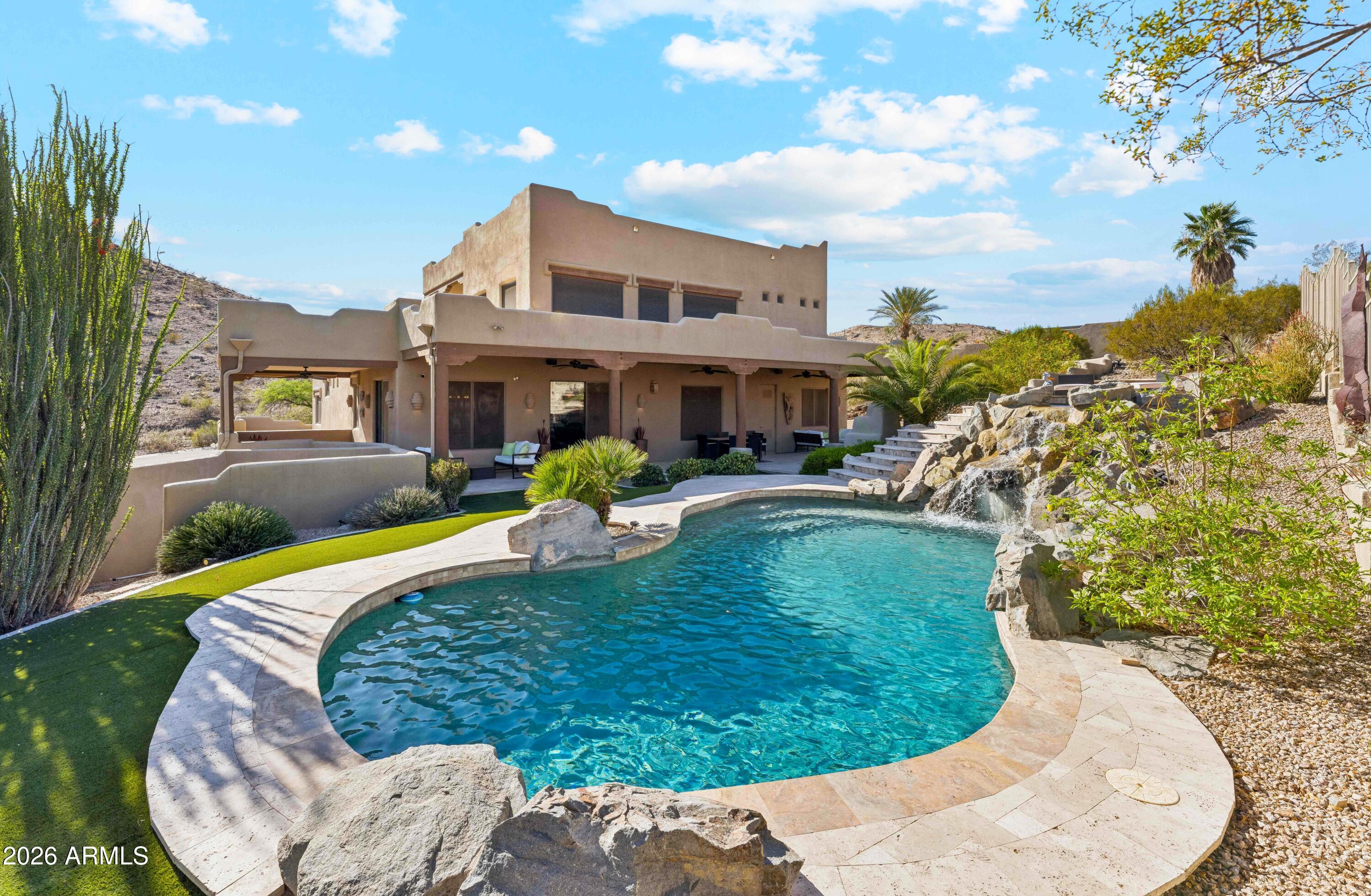 2466 E GLENHAVEN Drive